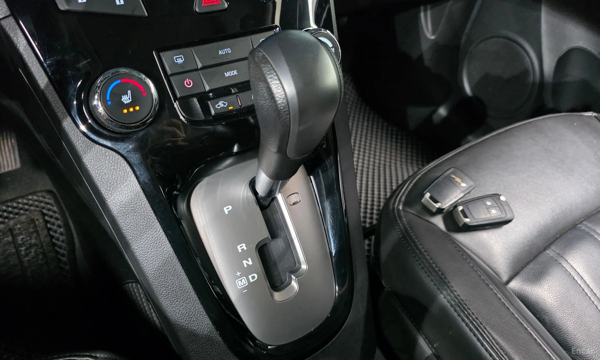 Chevrolet (GM Daewoo) Orlando превью 9