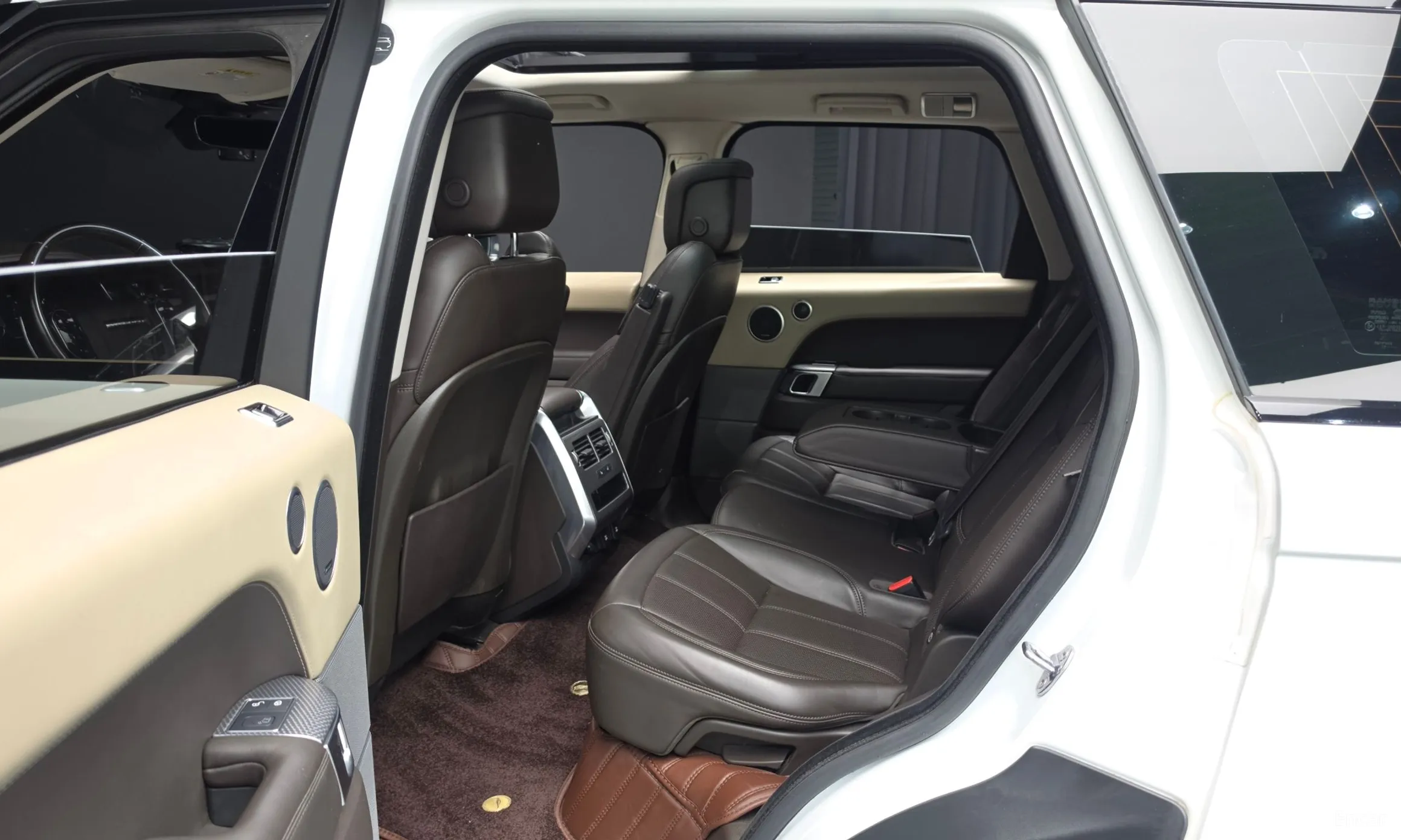 Land Rover Range Rover Sport 2nd Generation превью 12