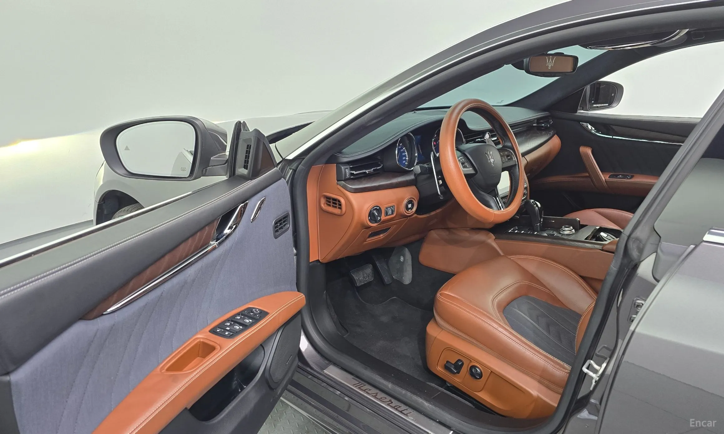 Maserati Quattroporte превью 10