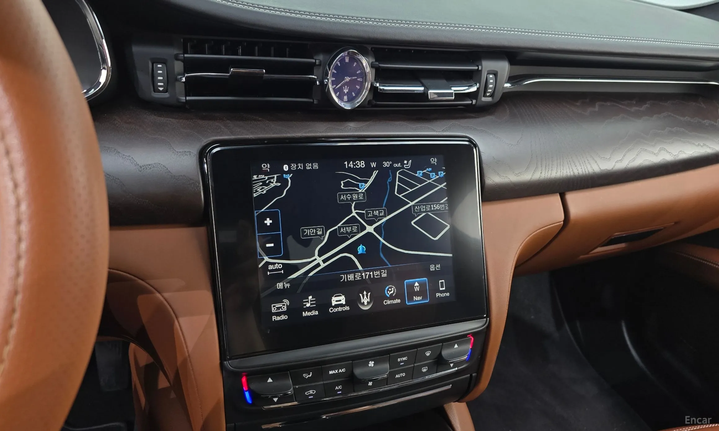Maserati Quattroporte превью 12