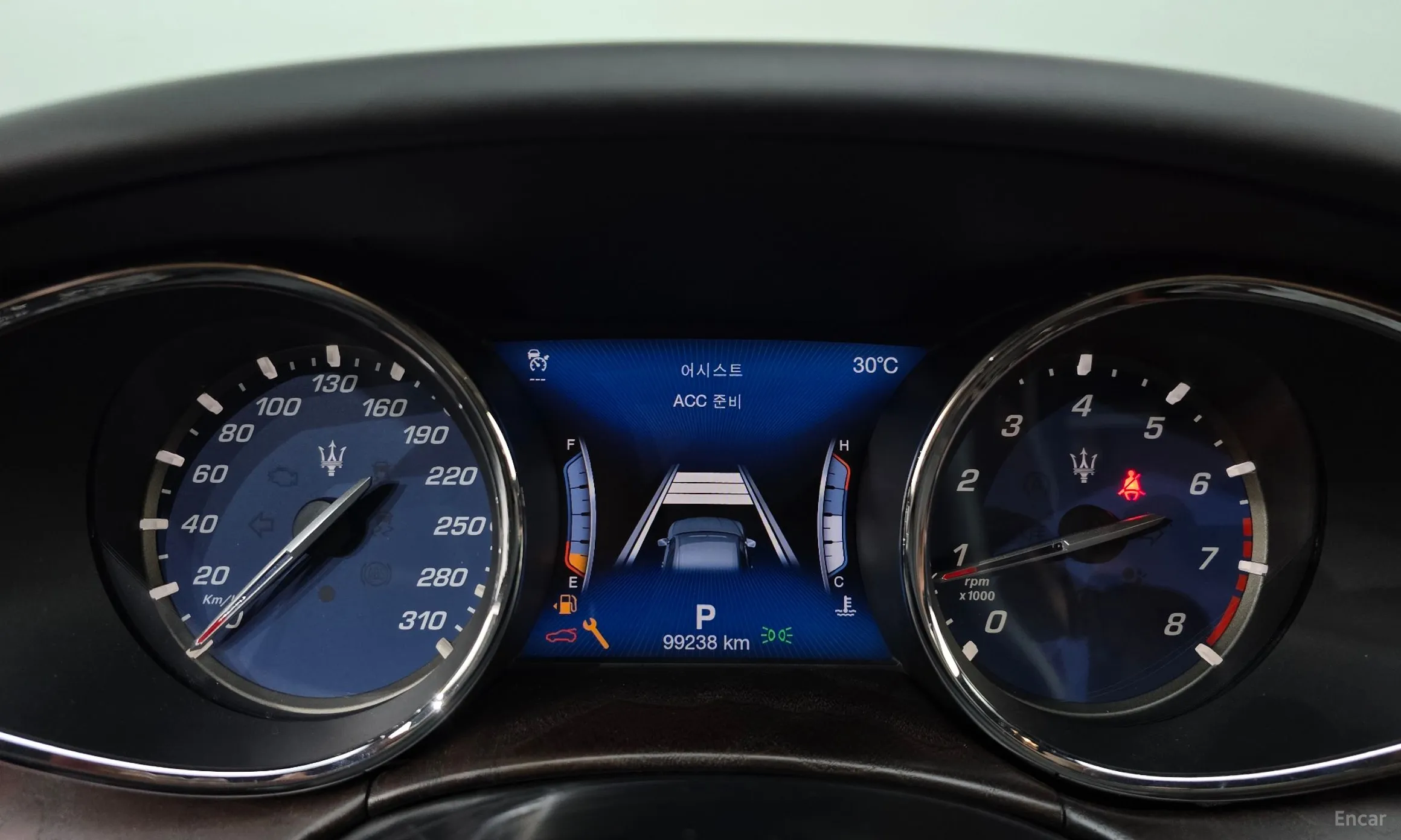 Maserati Quattroporte превью 8