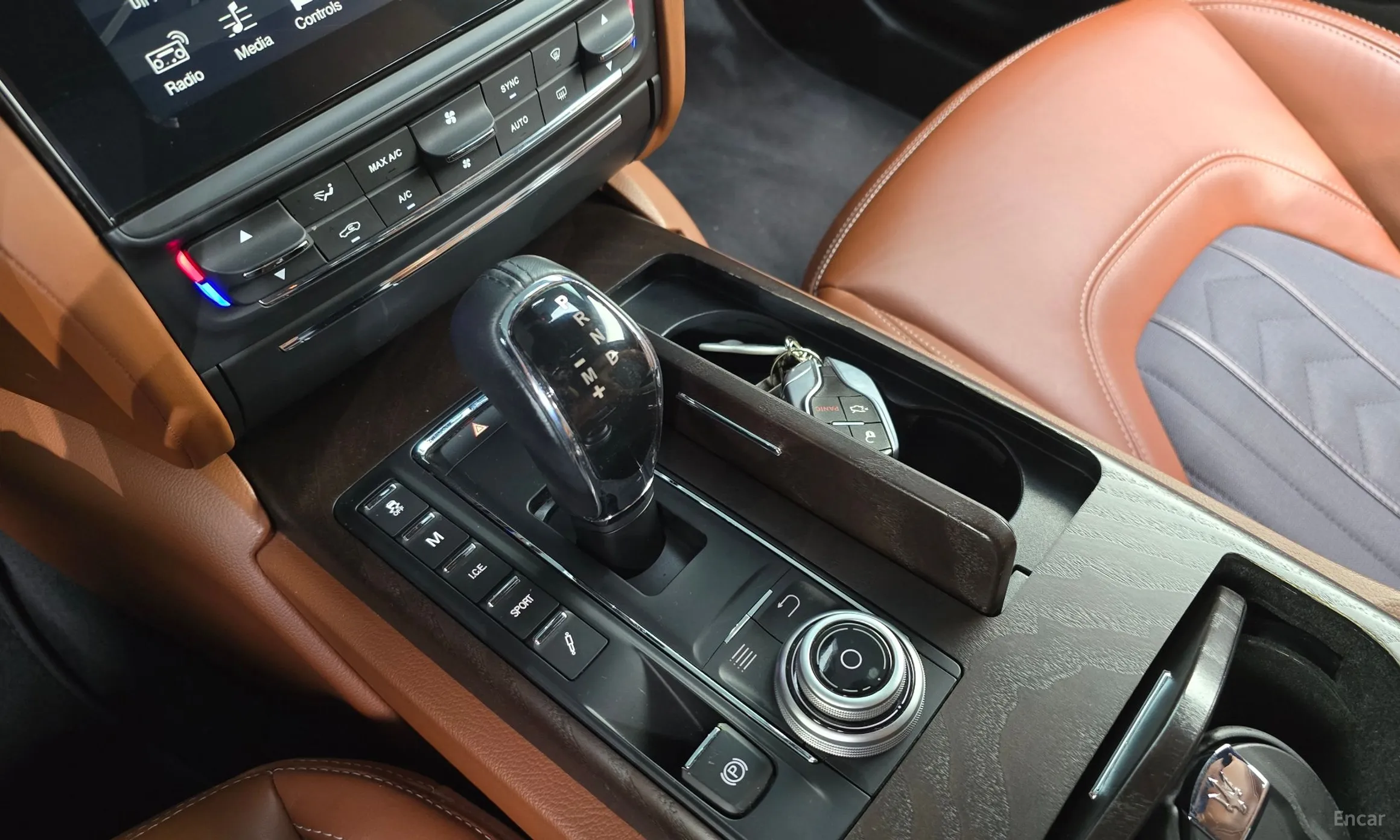 Maserati Quattroporte превью 9