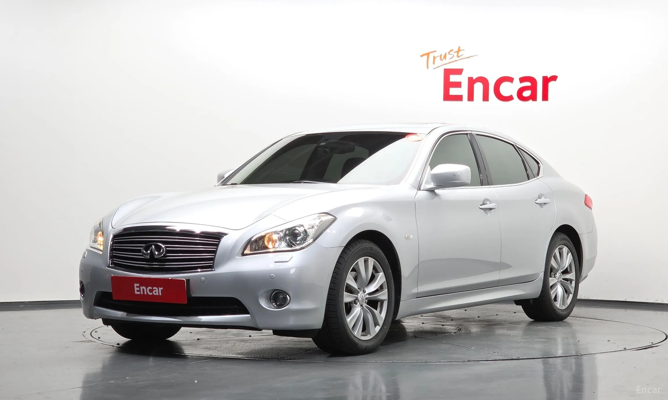 Infiniti M37