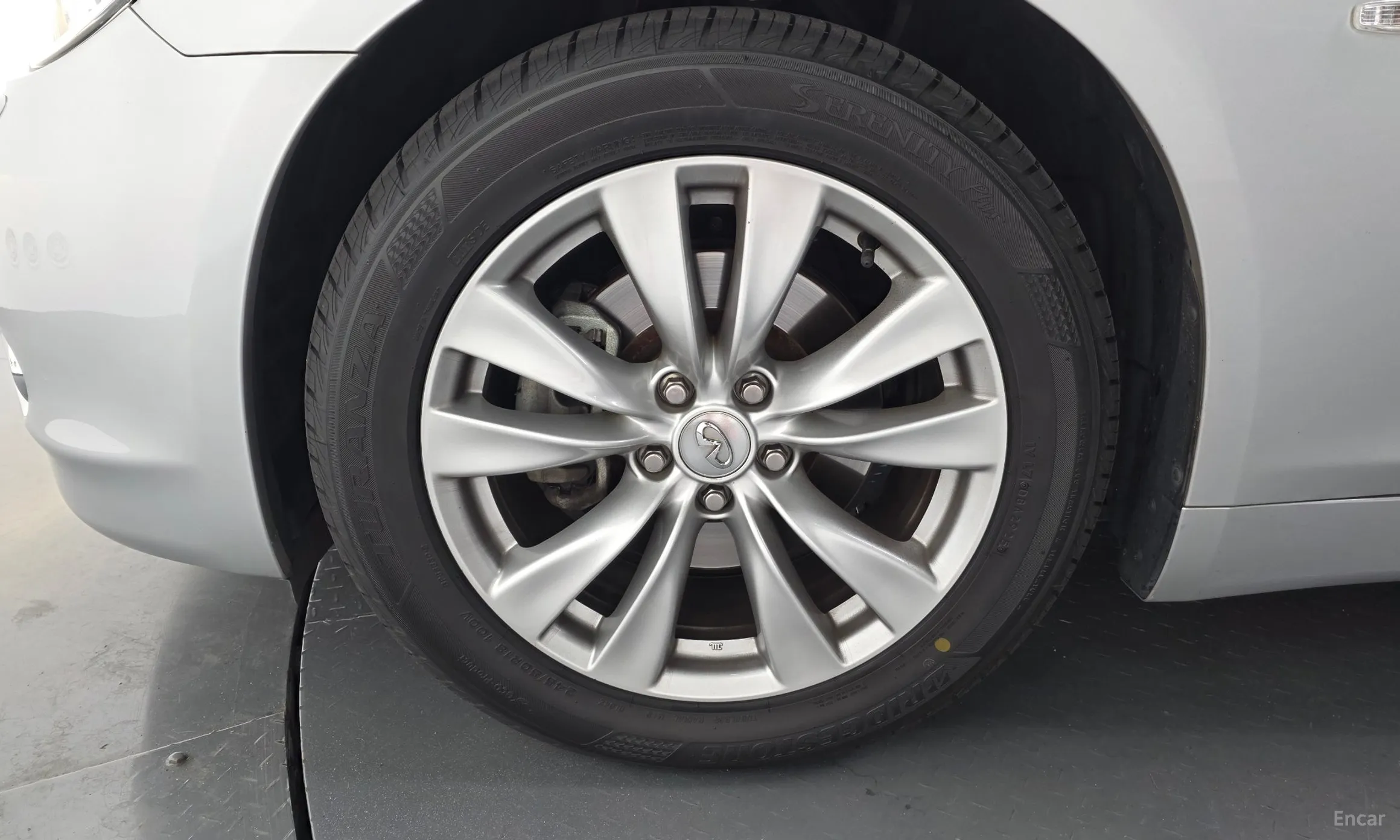 Infiniti M37 превью 5