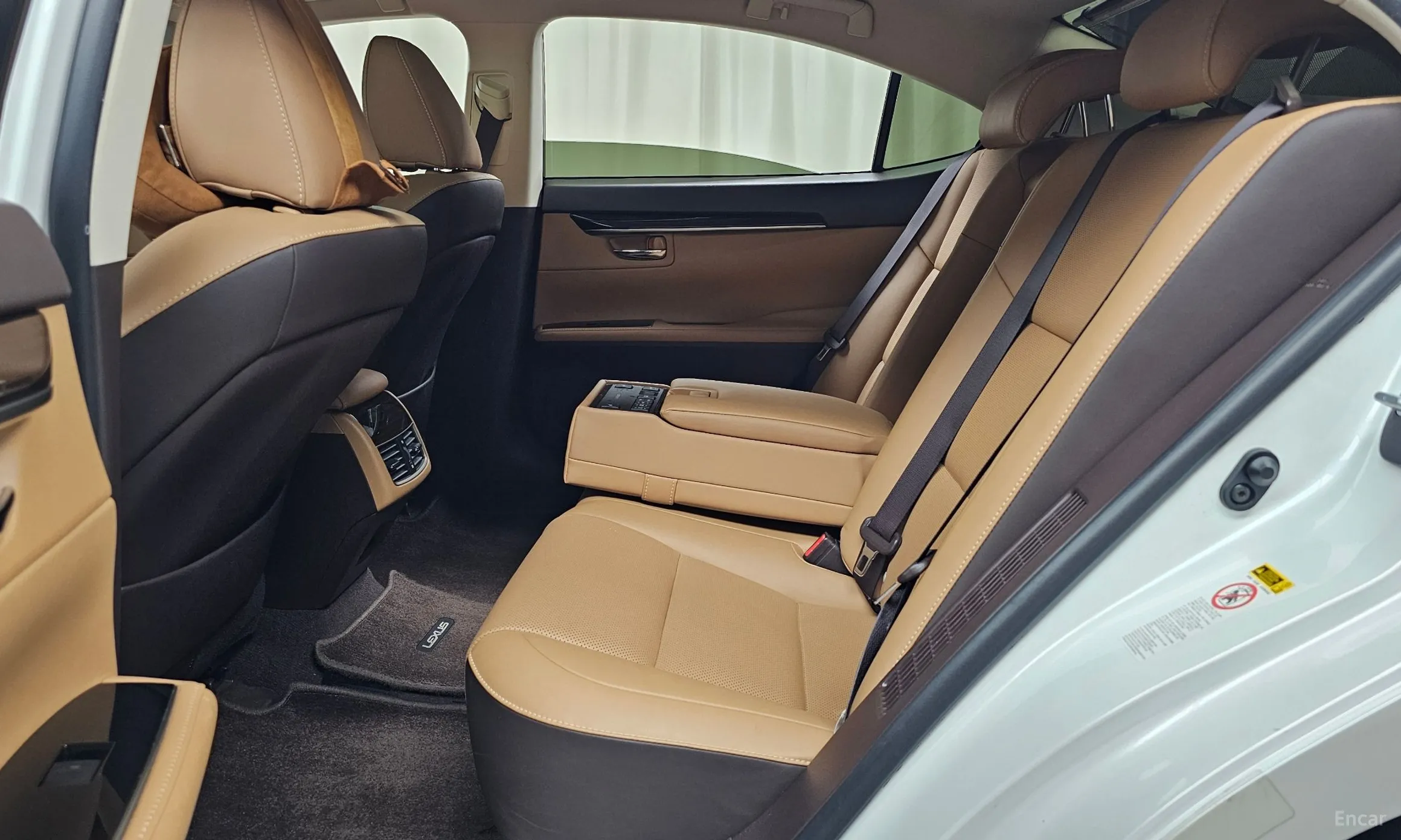 Lexus New ES300h превью 12