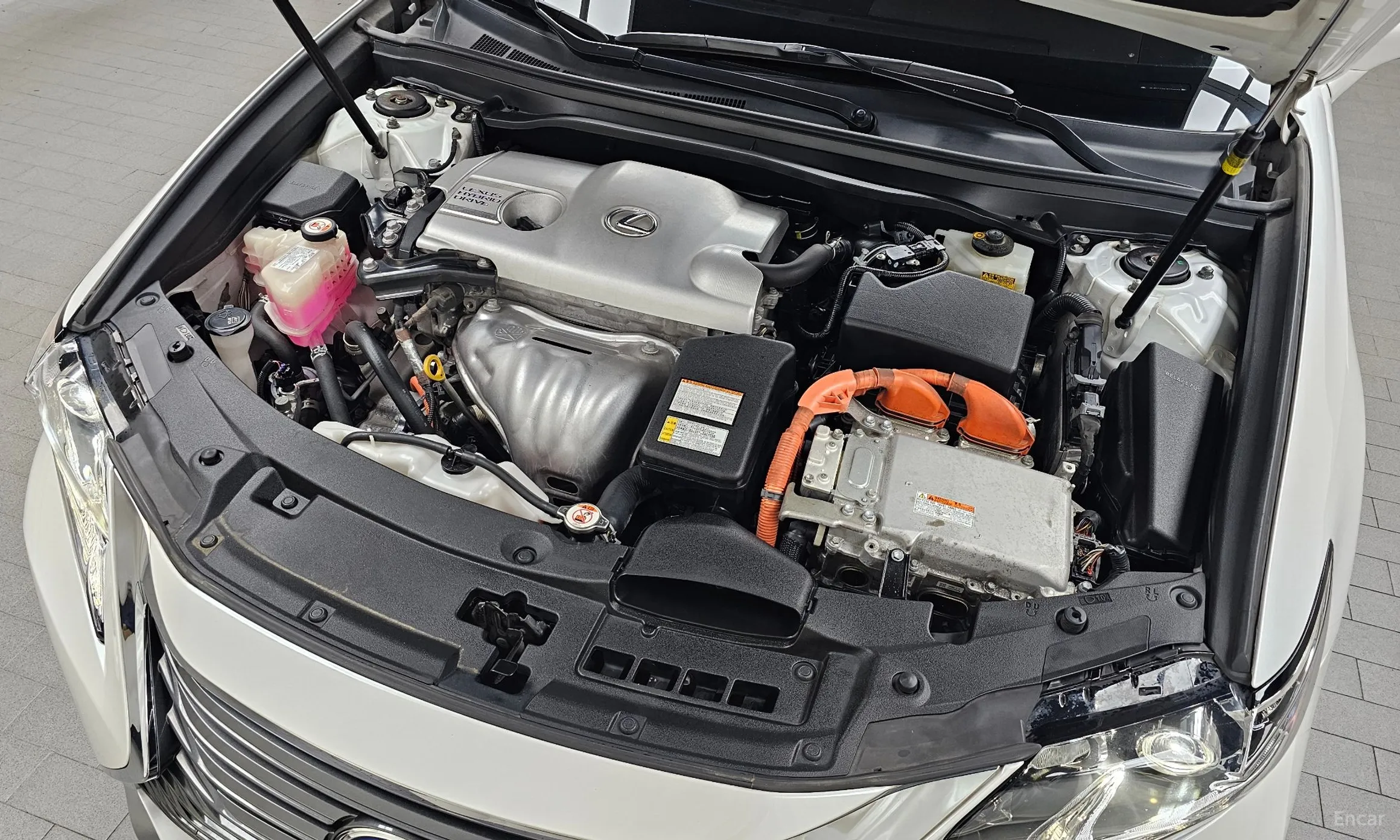 Lexus New ES300h превью 6