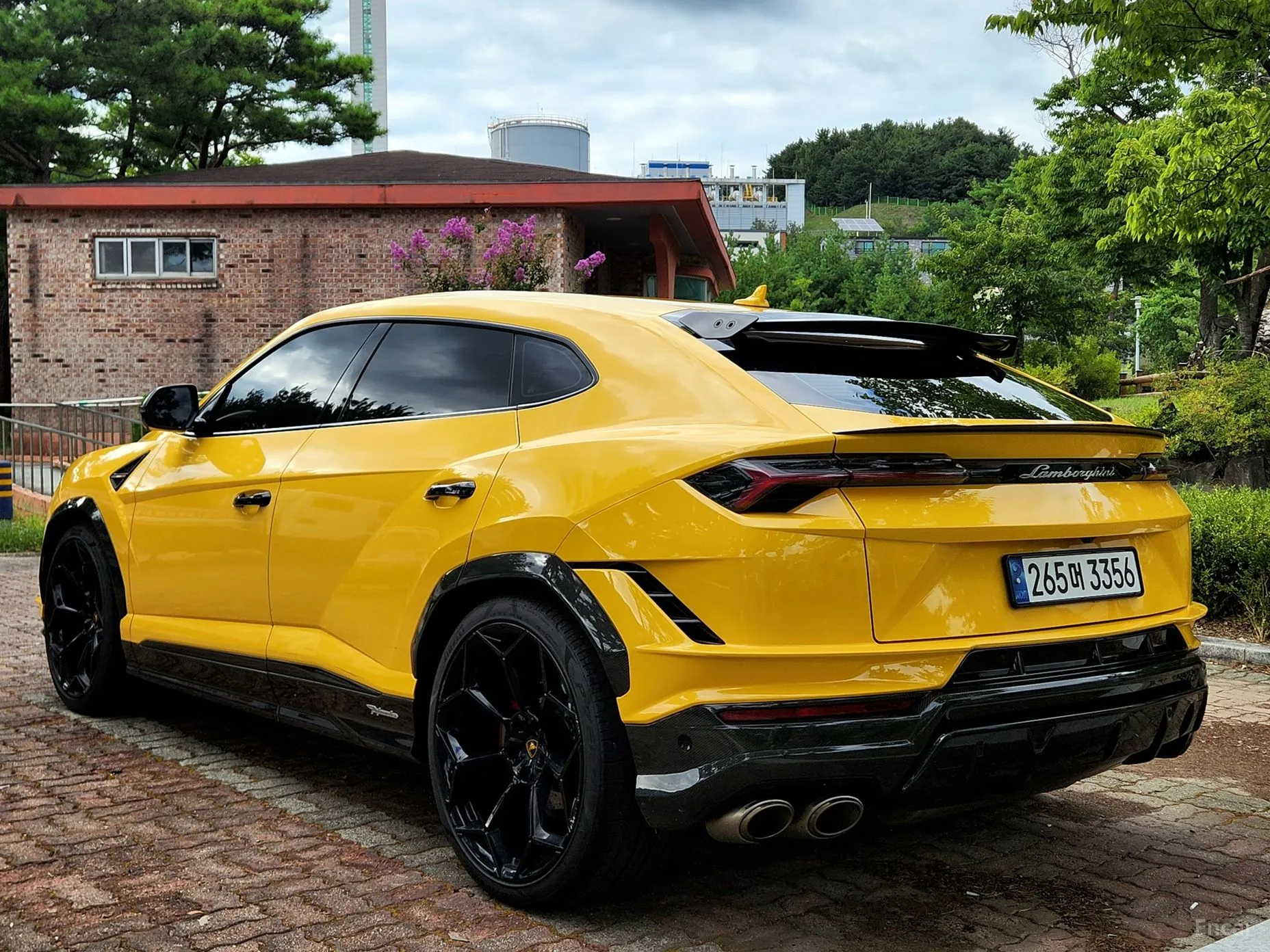 Lamborghini Urus превью 4