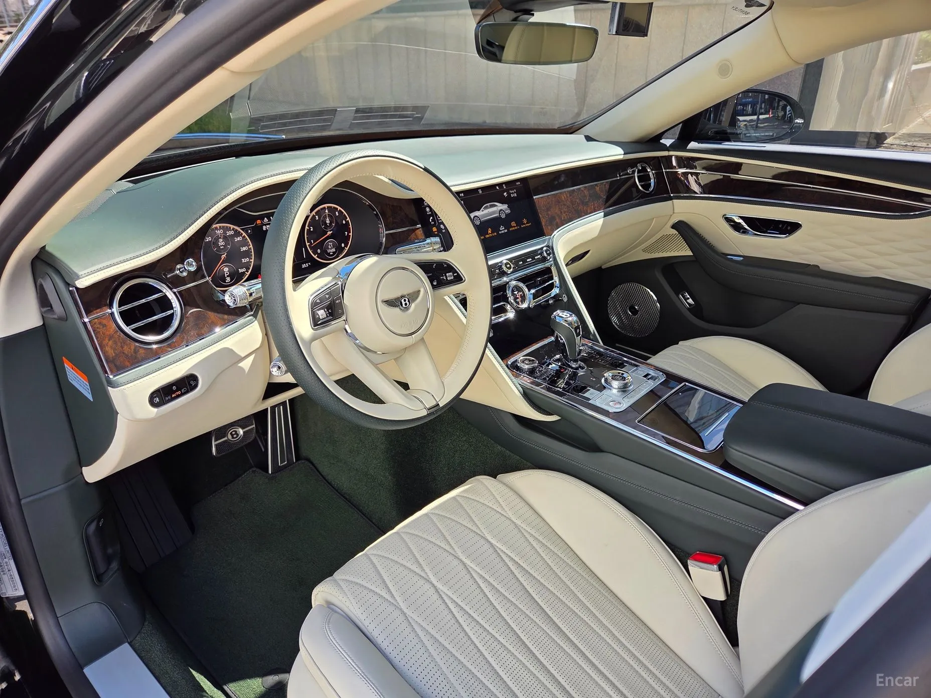 Bentley Flying Spur 3rd Generation превью 11
