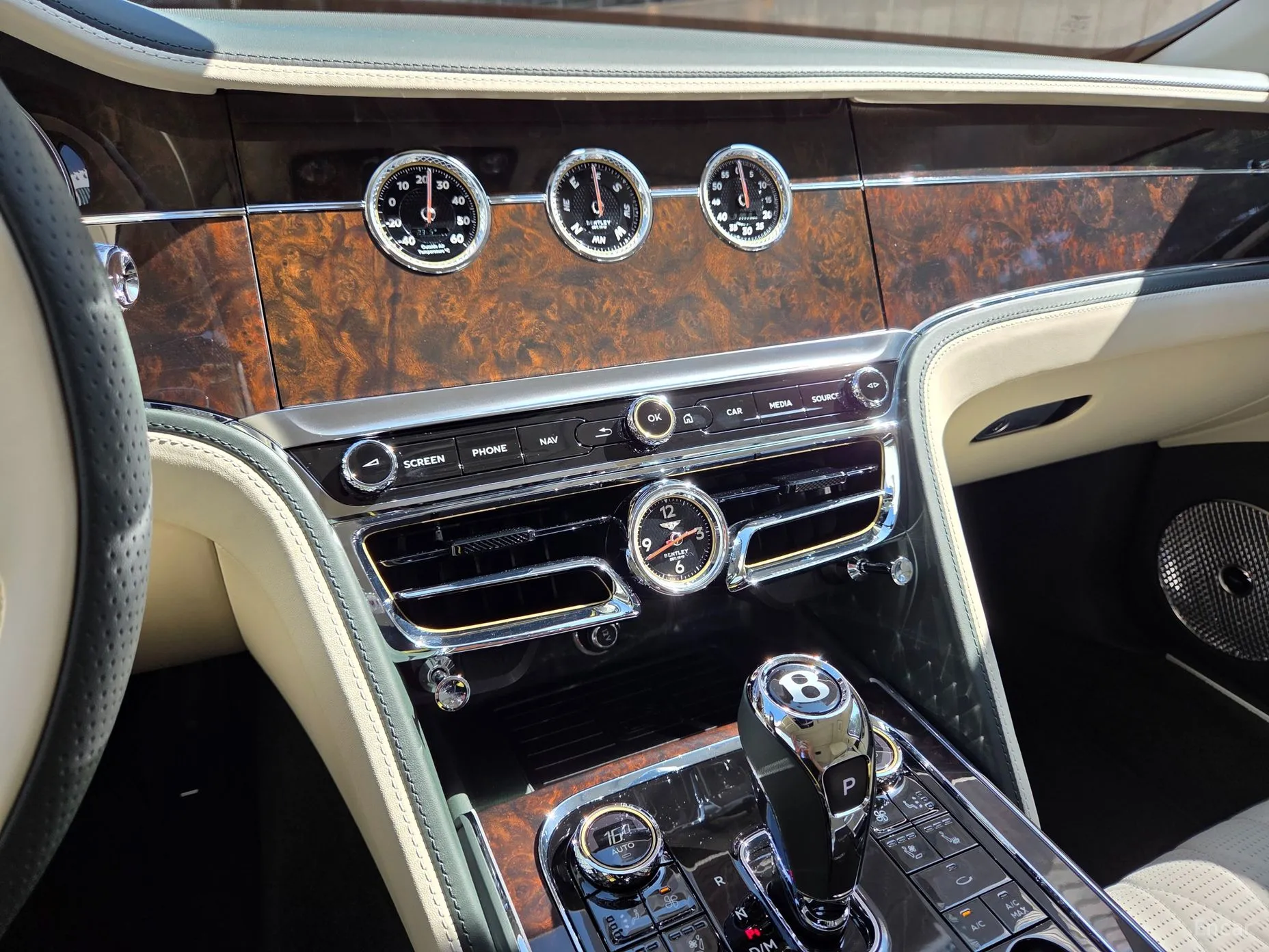 Bentley Flying Spur 3rd Generation превью 19