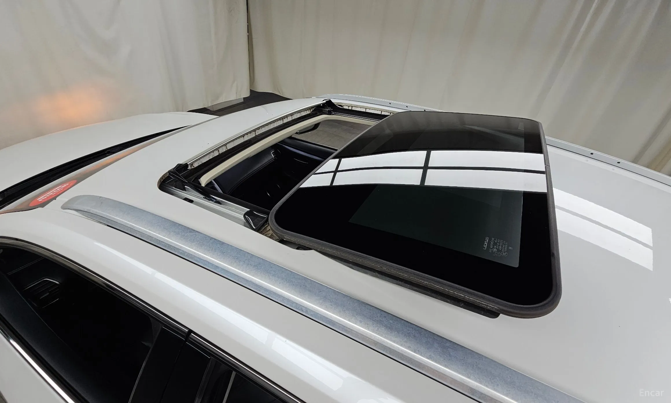 Lexus NX300h превью 19