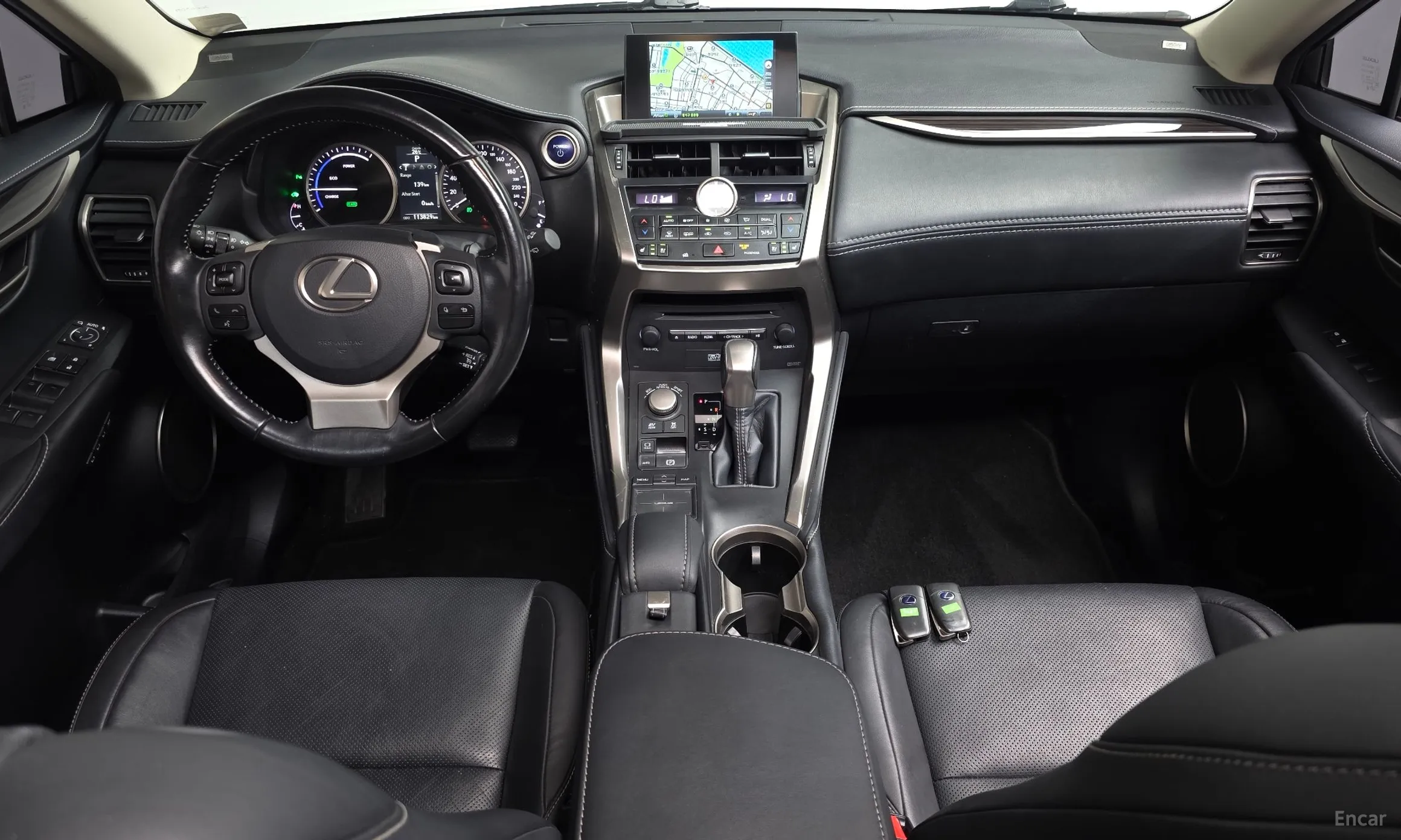 Lexus NX300h превью 7