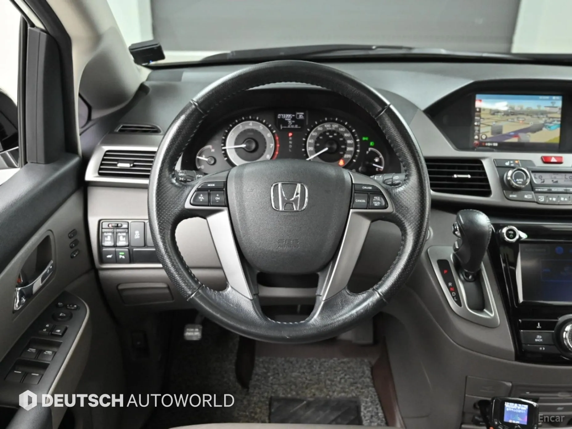Honda Odyssey превью 13