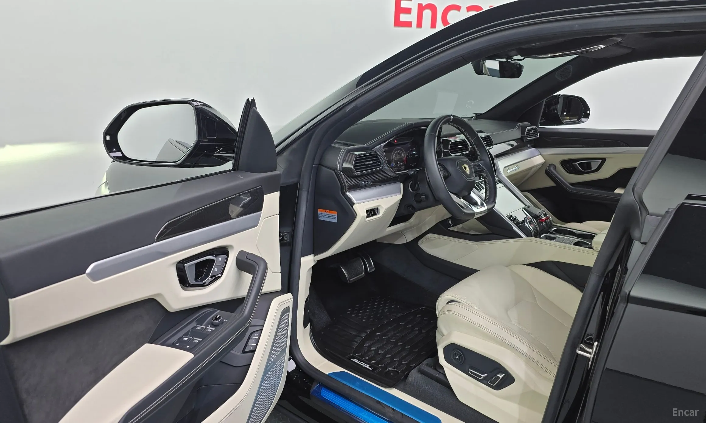 Lamborghini Urus превью 10