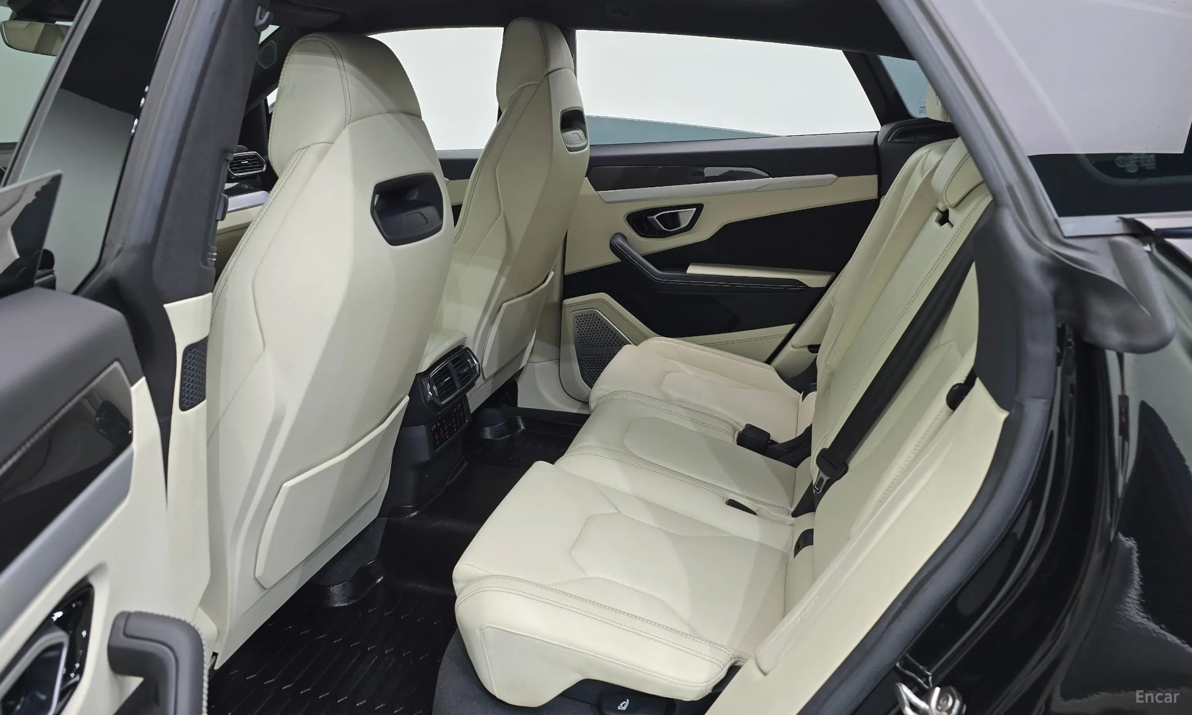Lamborghini Urus превью 11