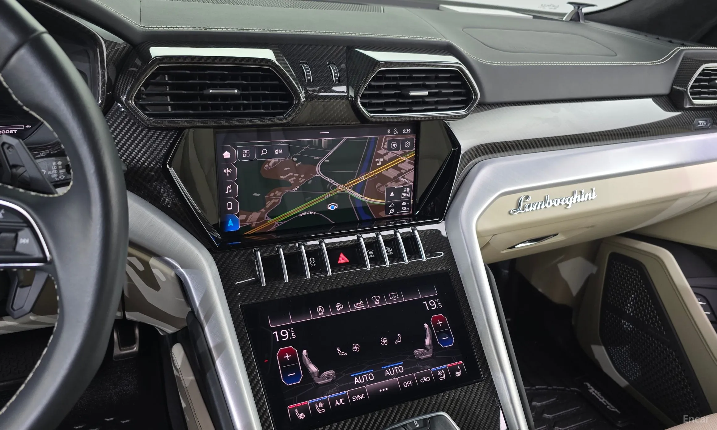 Lamborghini Urus превью 12