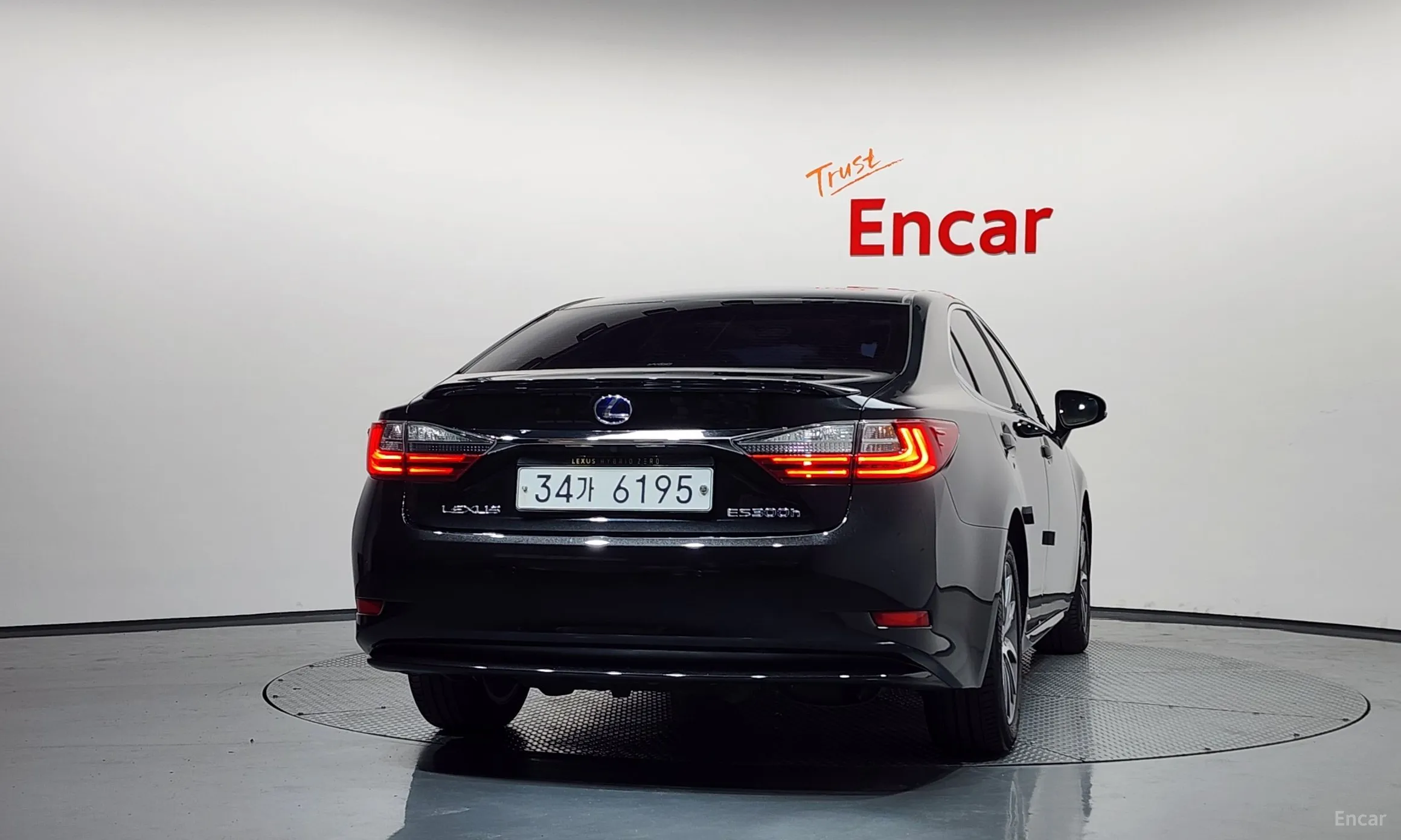 Lexus New ES300h превью 4