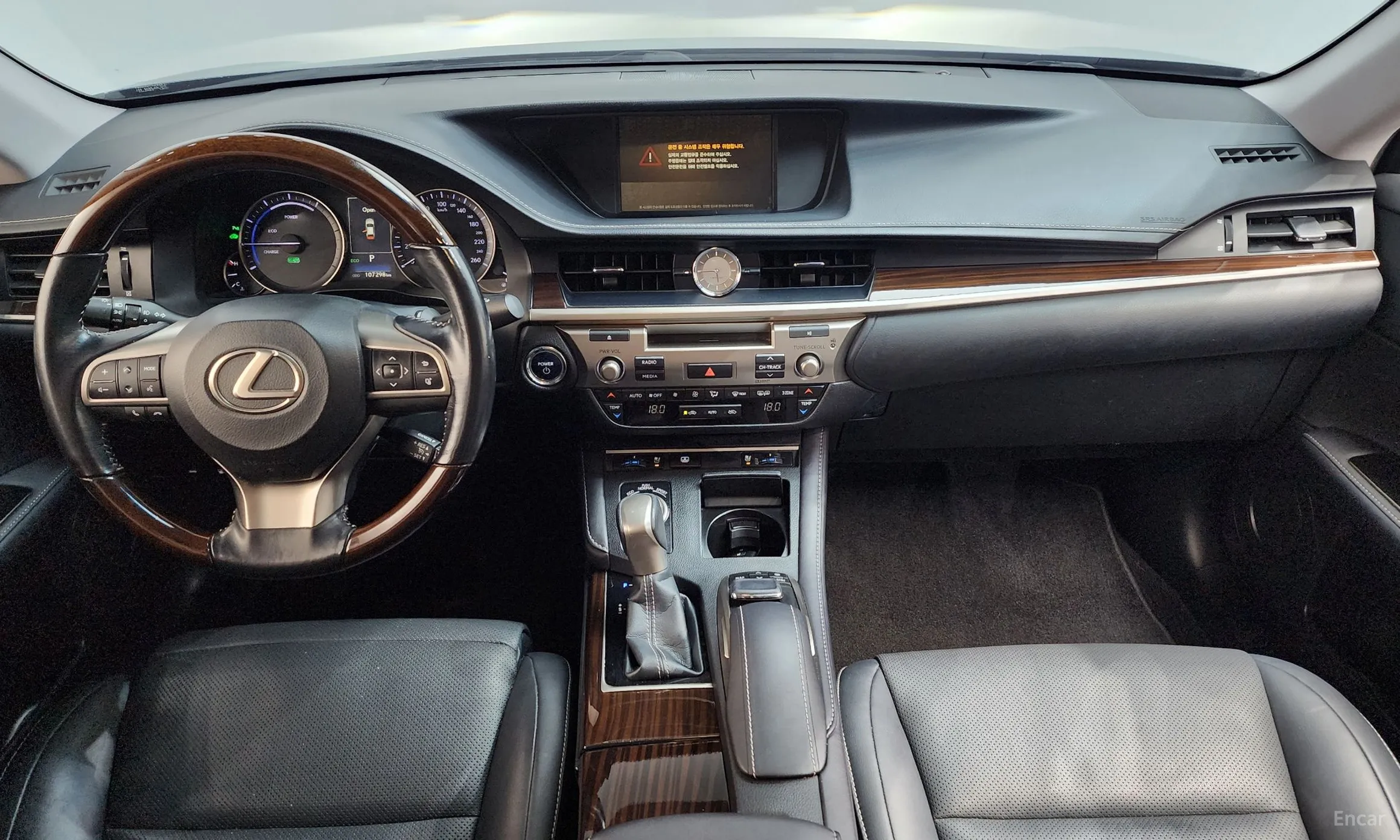 Lexus New ES300h превью 7