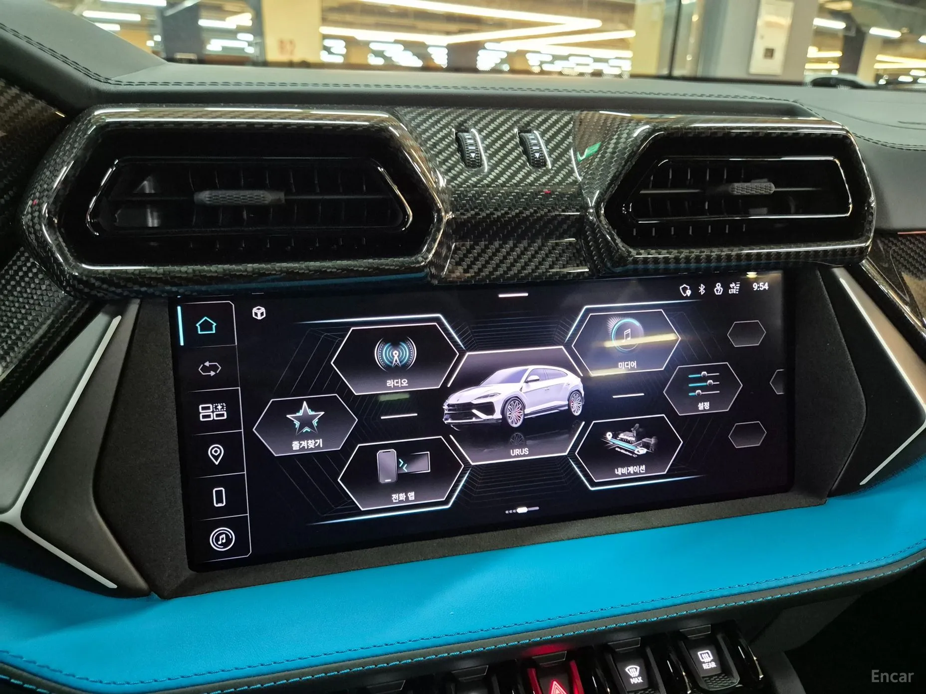 Lamborghini Urus превью 12