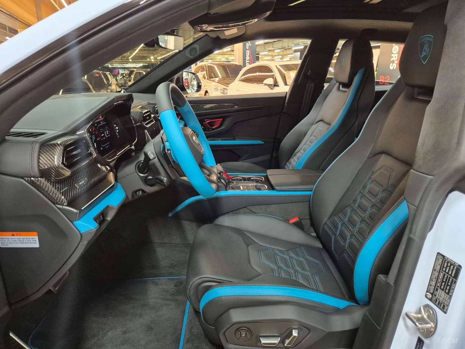 Lamborghini Urus превью 7