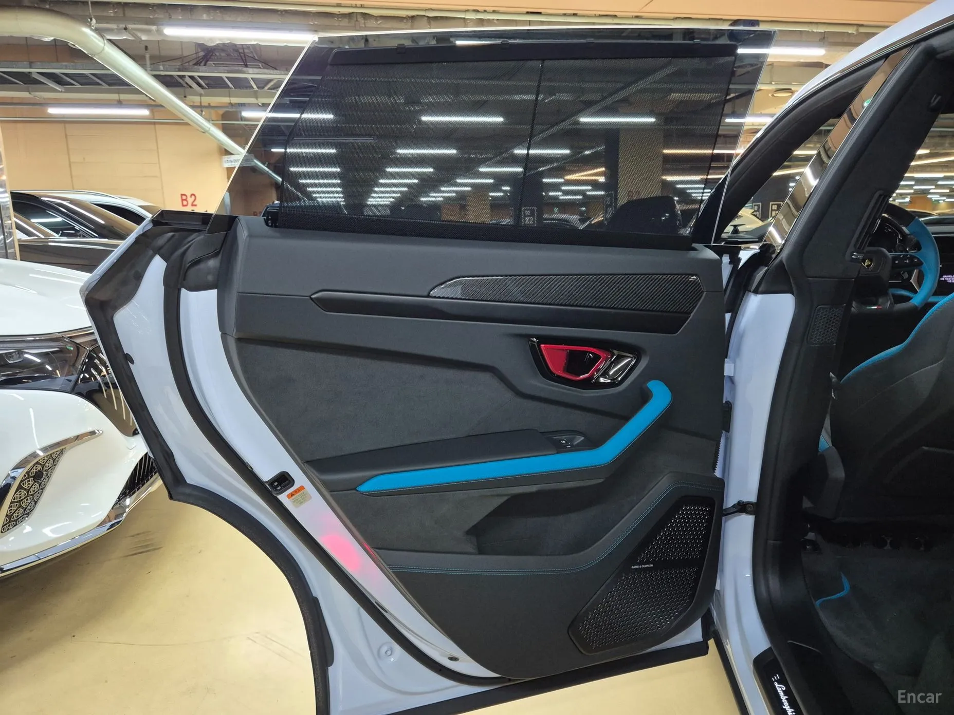 Lamborghini Urus превью 9