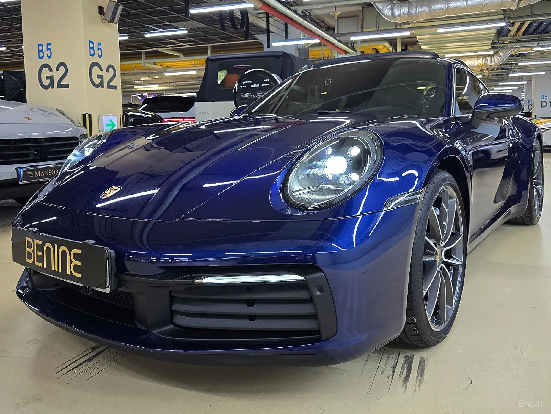 911 (992)