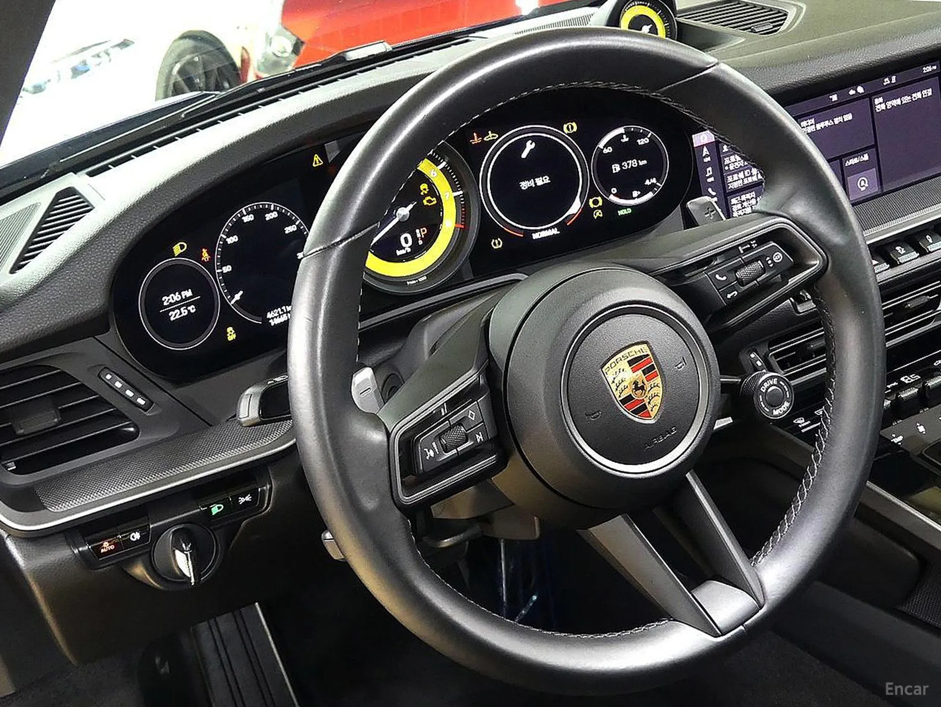 Porsche 911 (992) превью 10