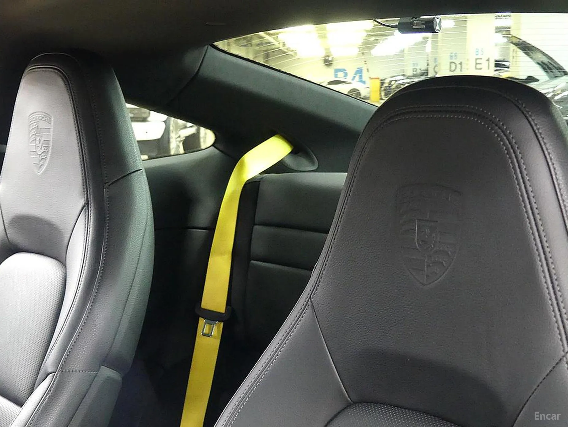 Porsche 911 (992) превью 14