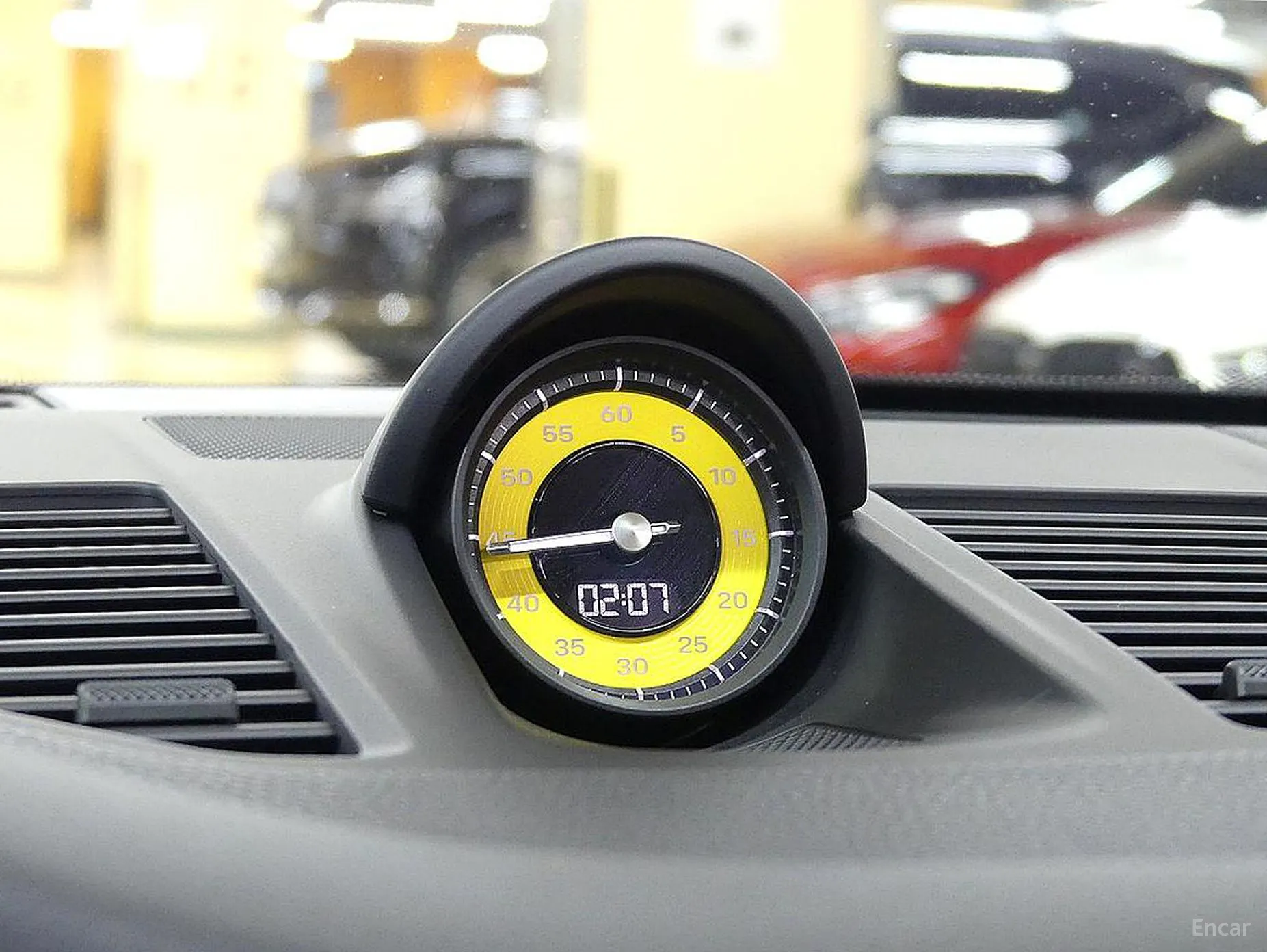 Porsche 911 (992) превью 16