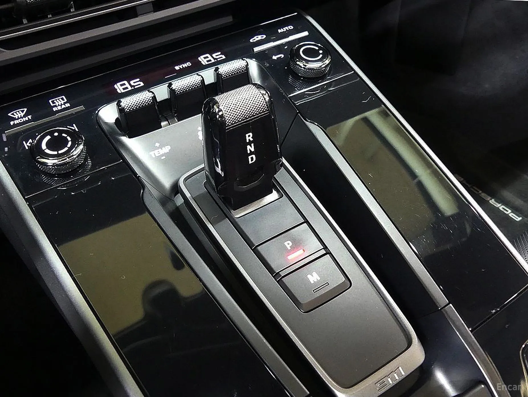 Porsche 911 (992) превью 19