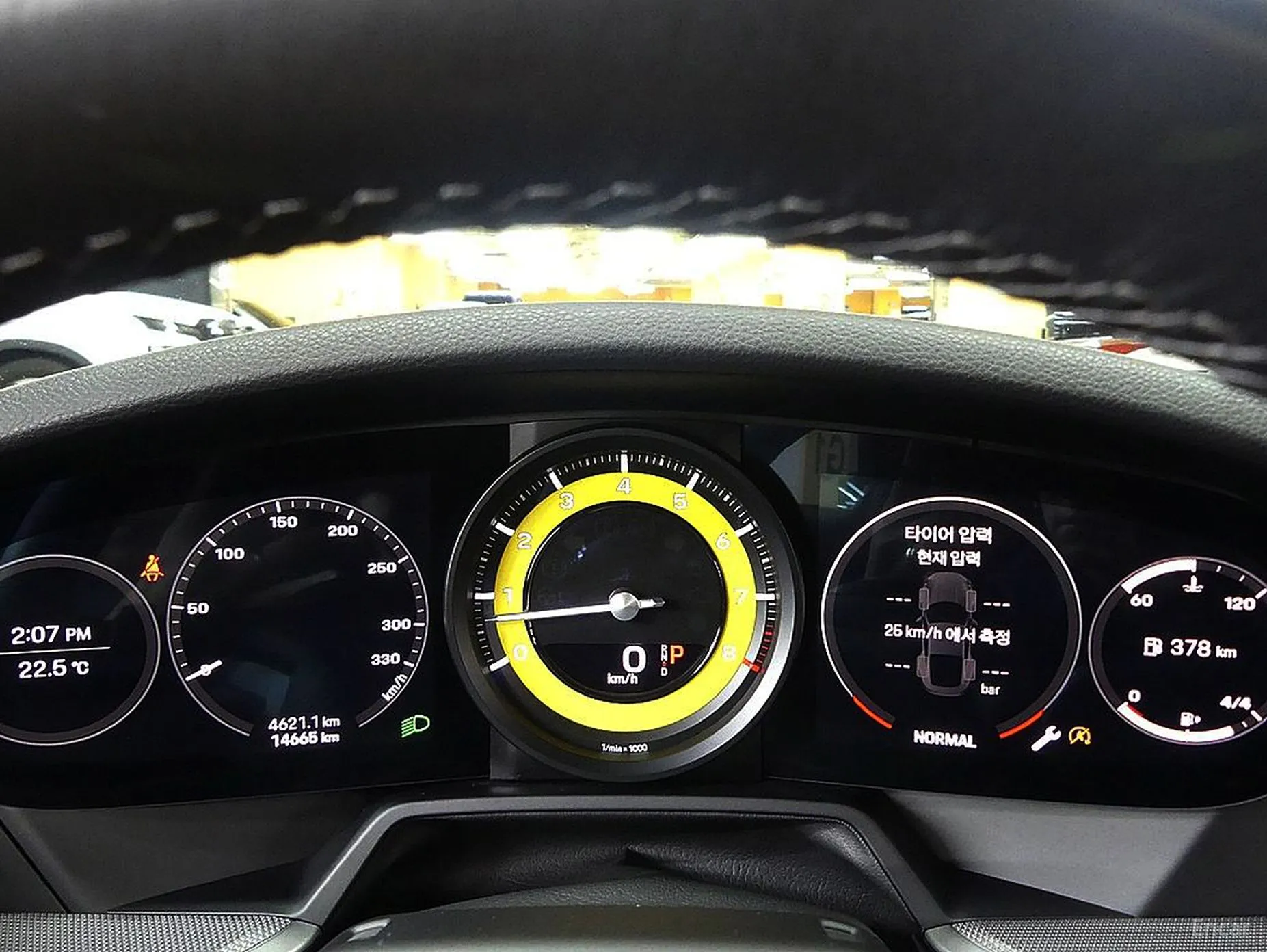 Porsche 911 (992) превью 6