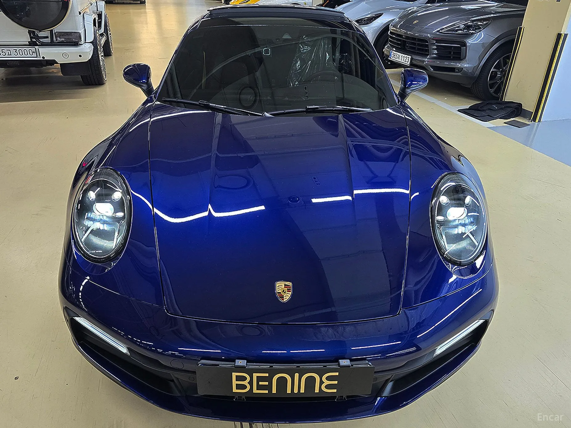 Porsche 911 (992) превью 8