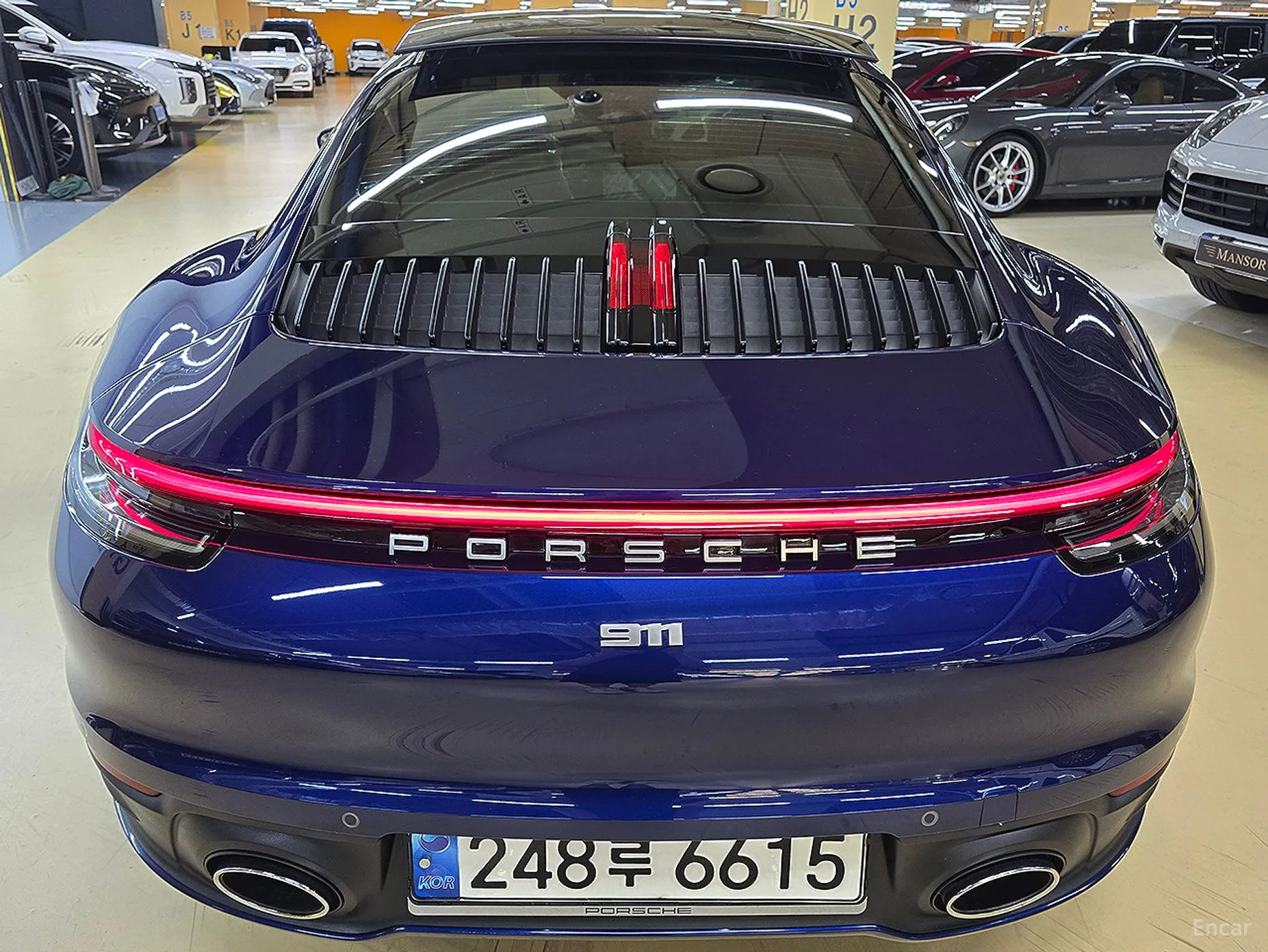 Porsche 911 (992) превью 9