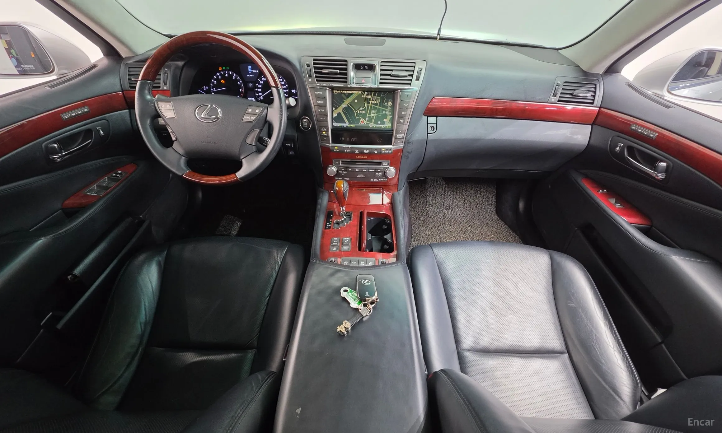 Lexus LS460 превью 7