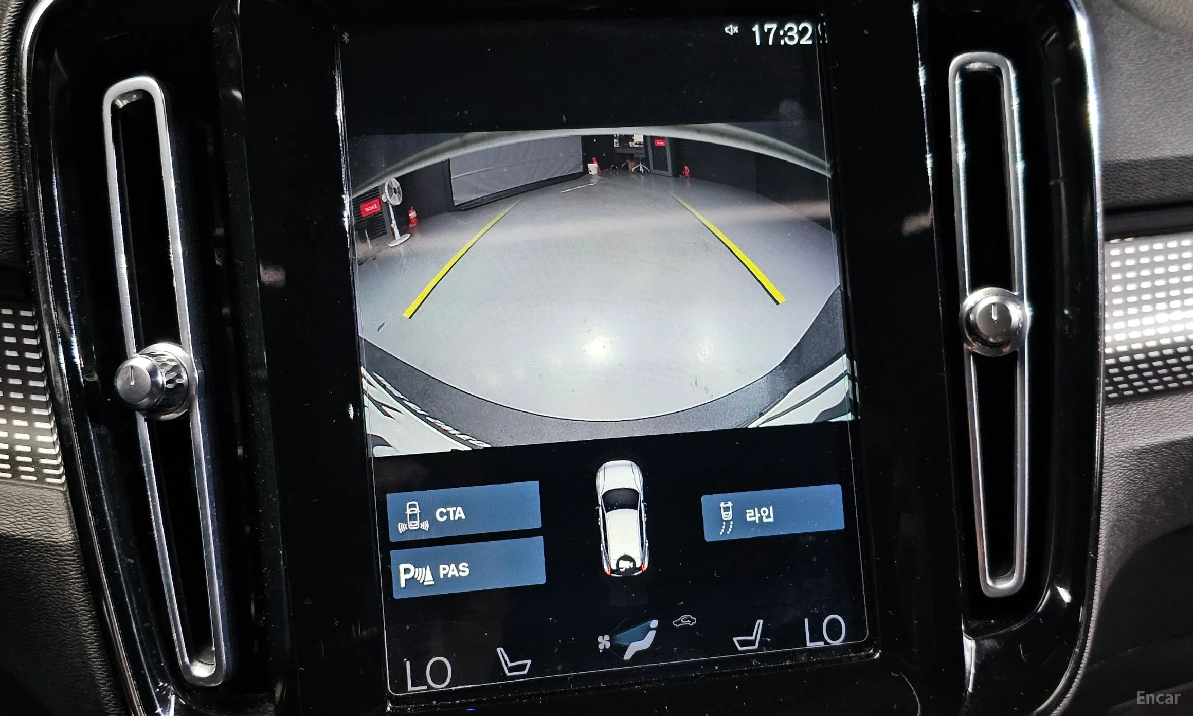 Volvo XC40 превью 15