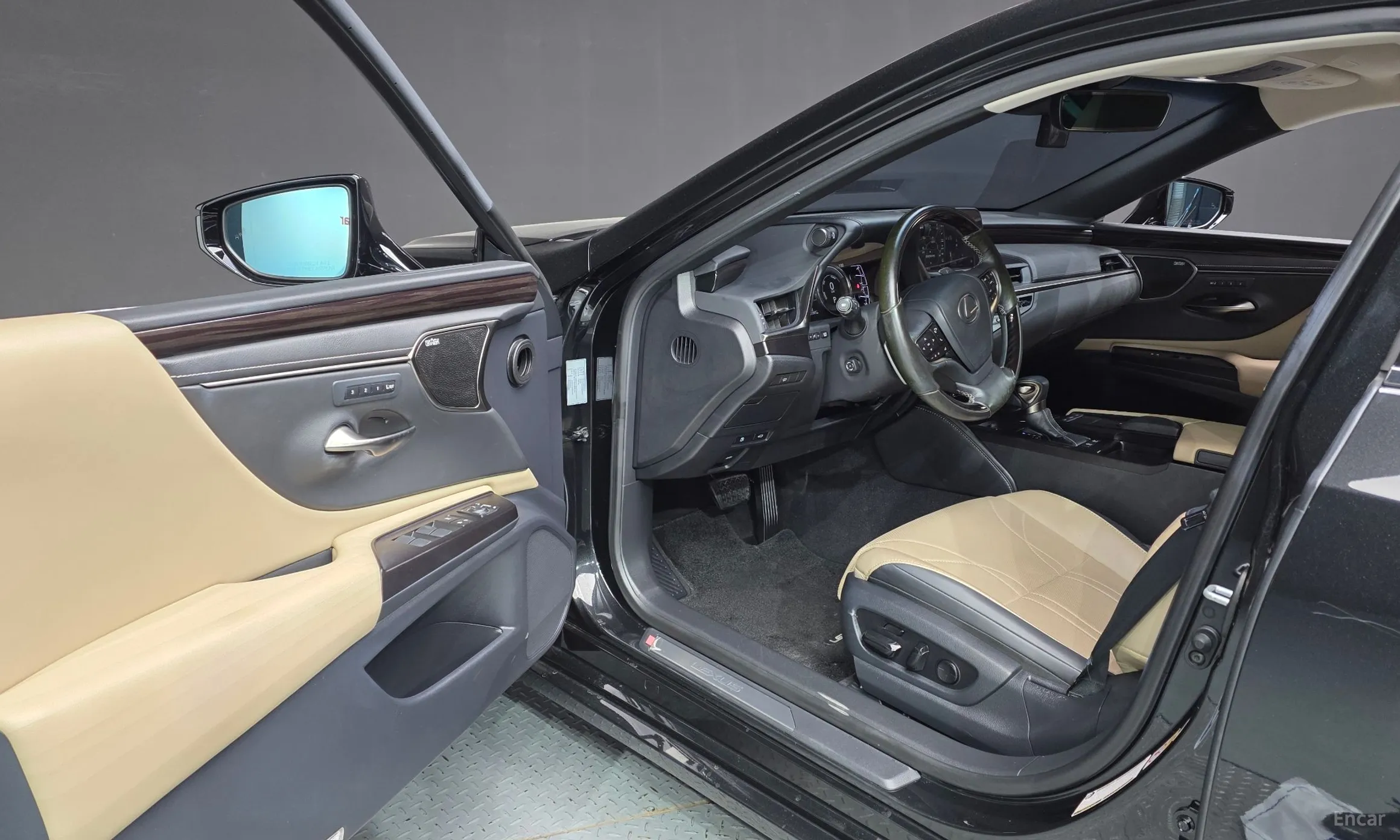 Lexus ES300h 7th Generation превью 10