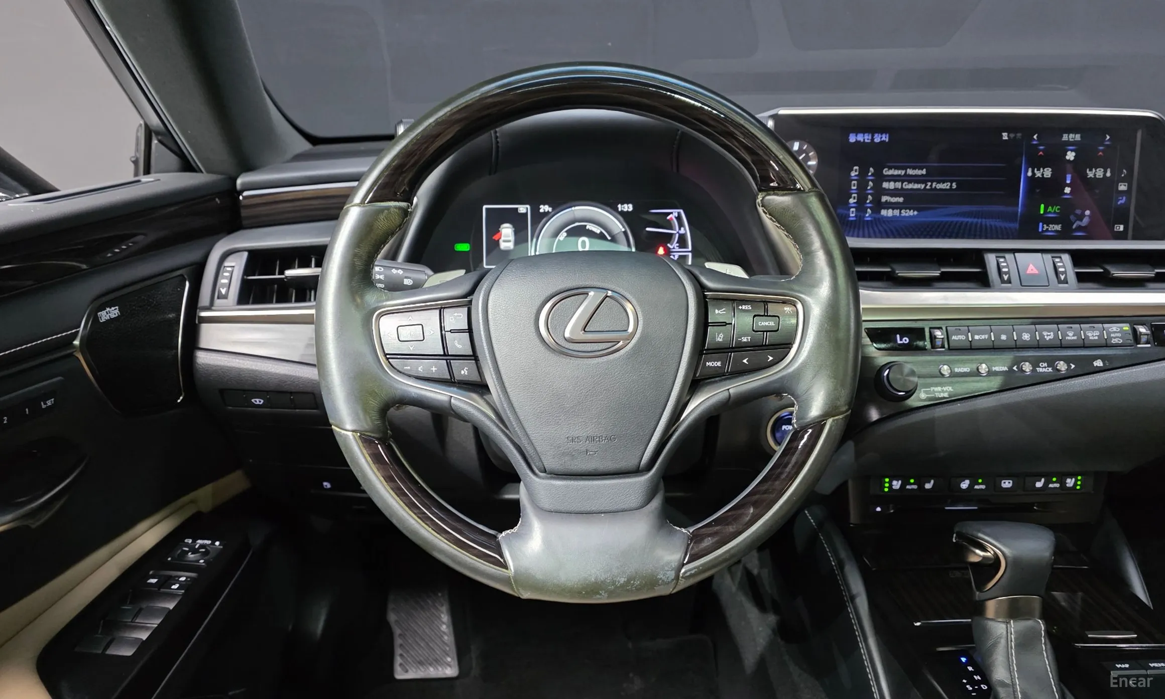 Lexus ES300h 7th Generation превью 14