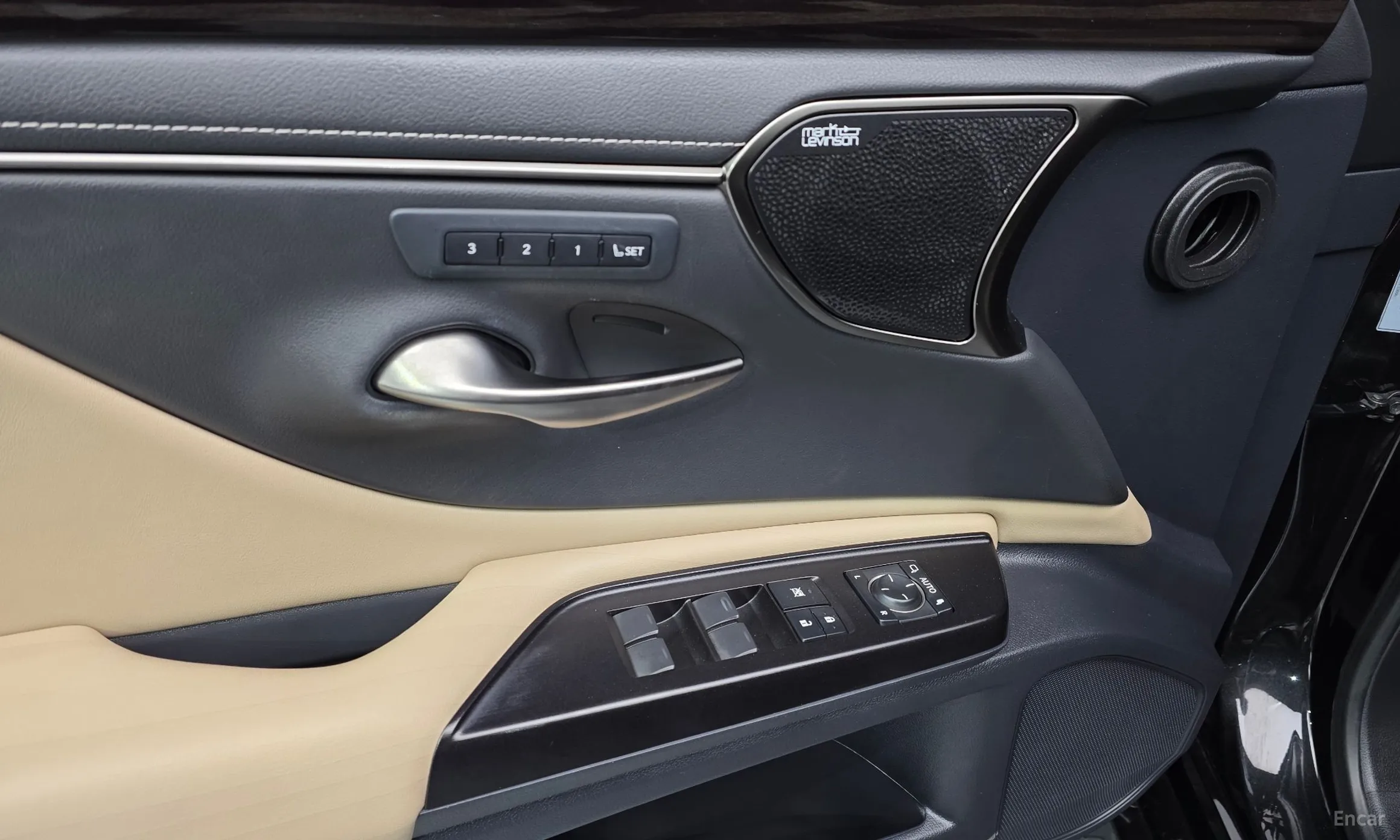 Lexus ES300h 7th Generation превью 20