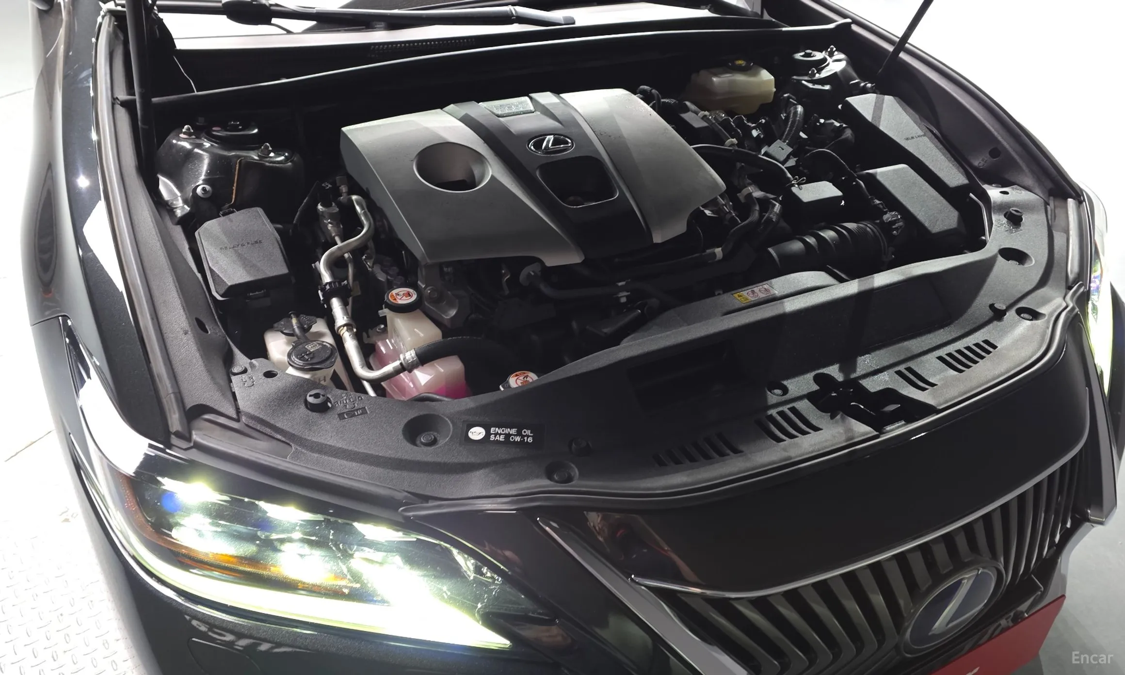 Lexus ES300h 7th Generation превью 6