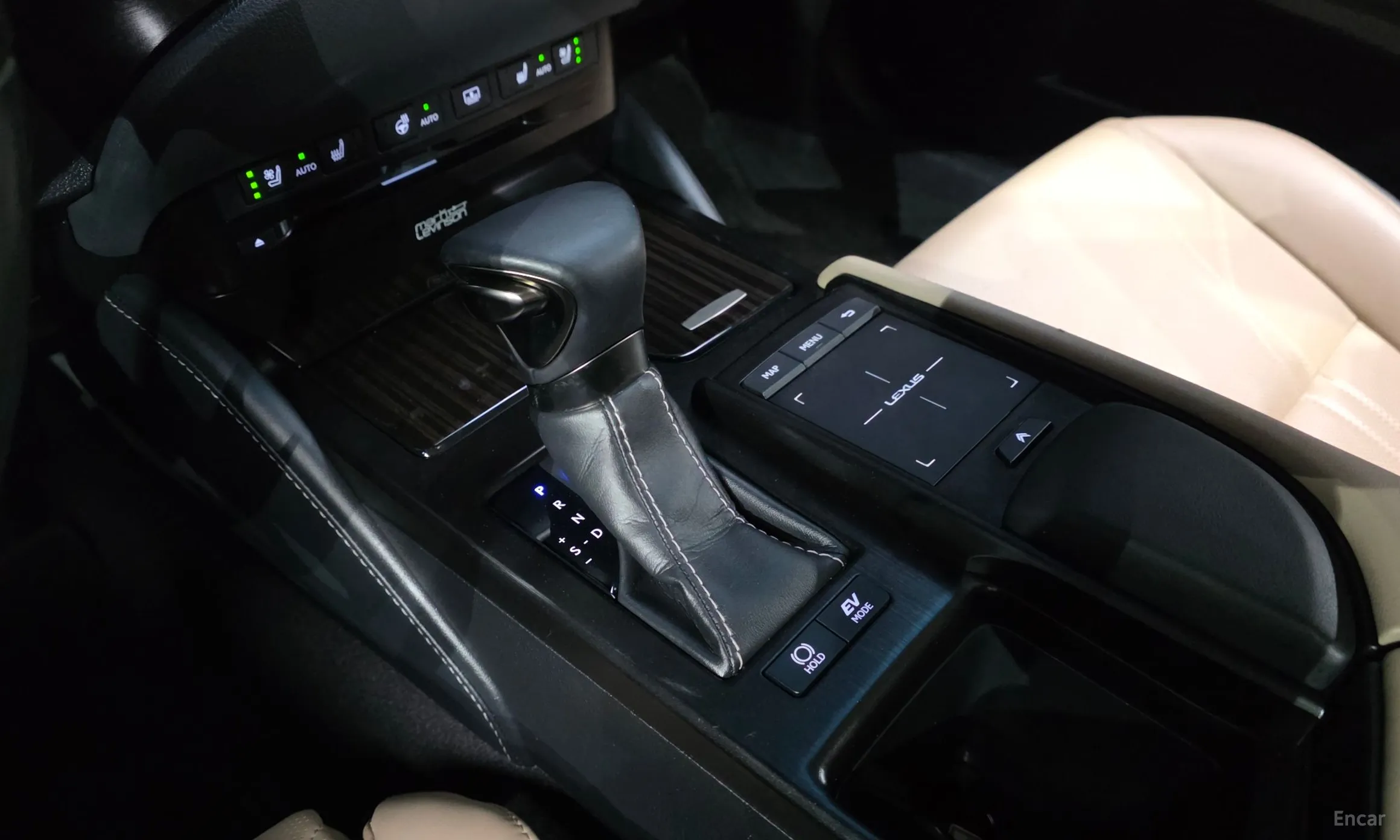Lexus ES300h 7th Generation превью 9
