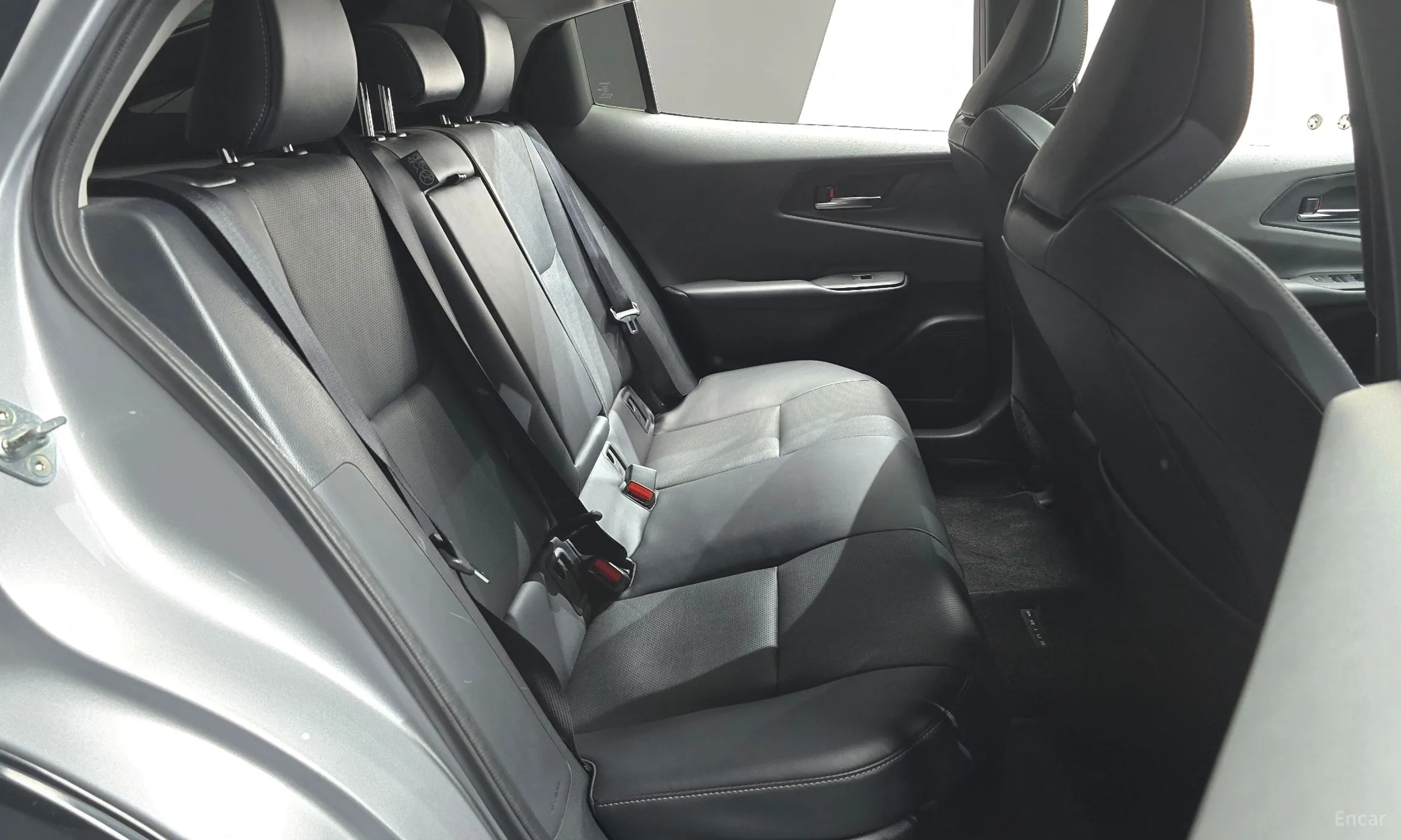 Toyota Prius 5th Generation превью 11
