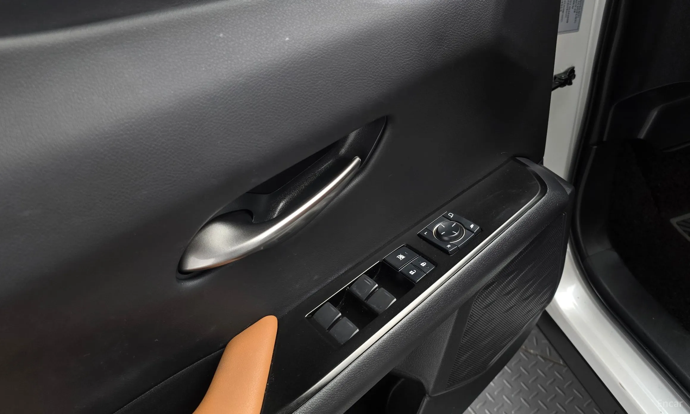 Lexus UX250h превью 20