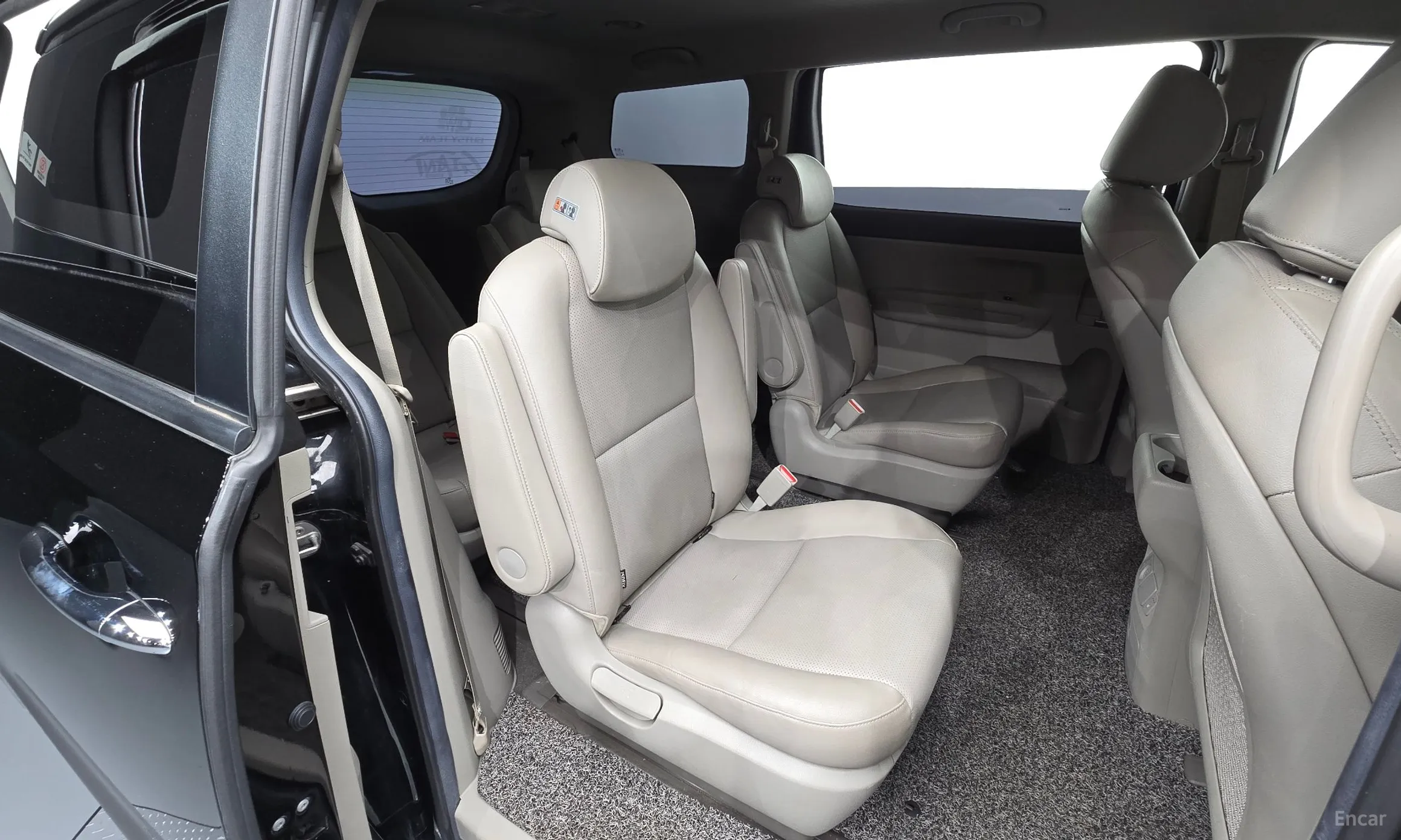 Kia Carnival превью 12