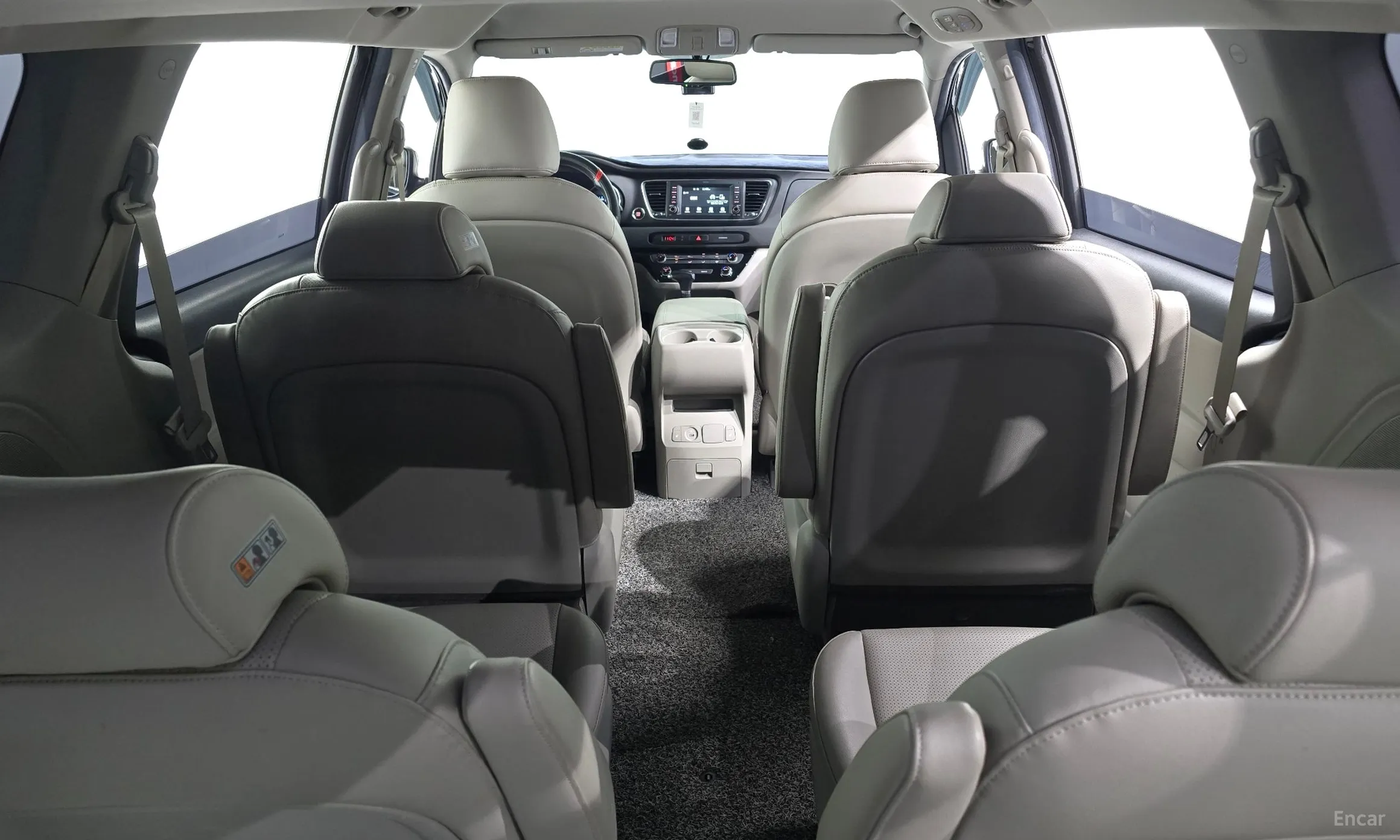 Kia Carnival превью 14