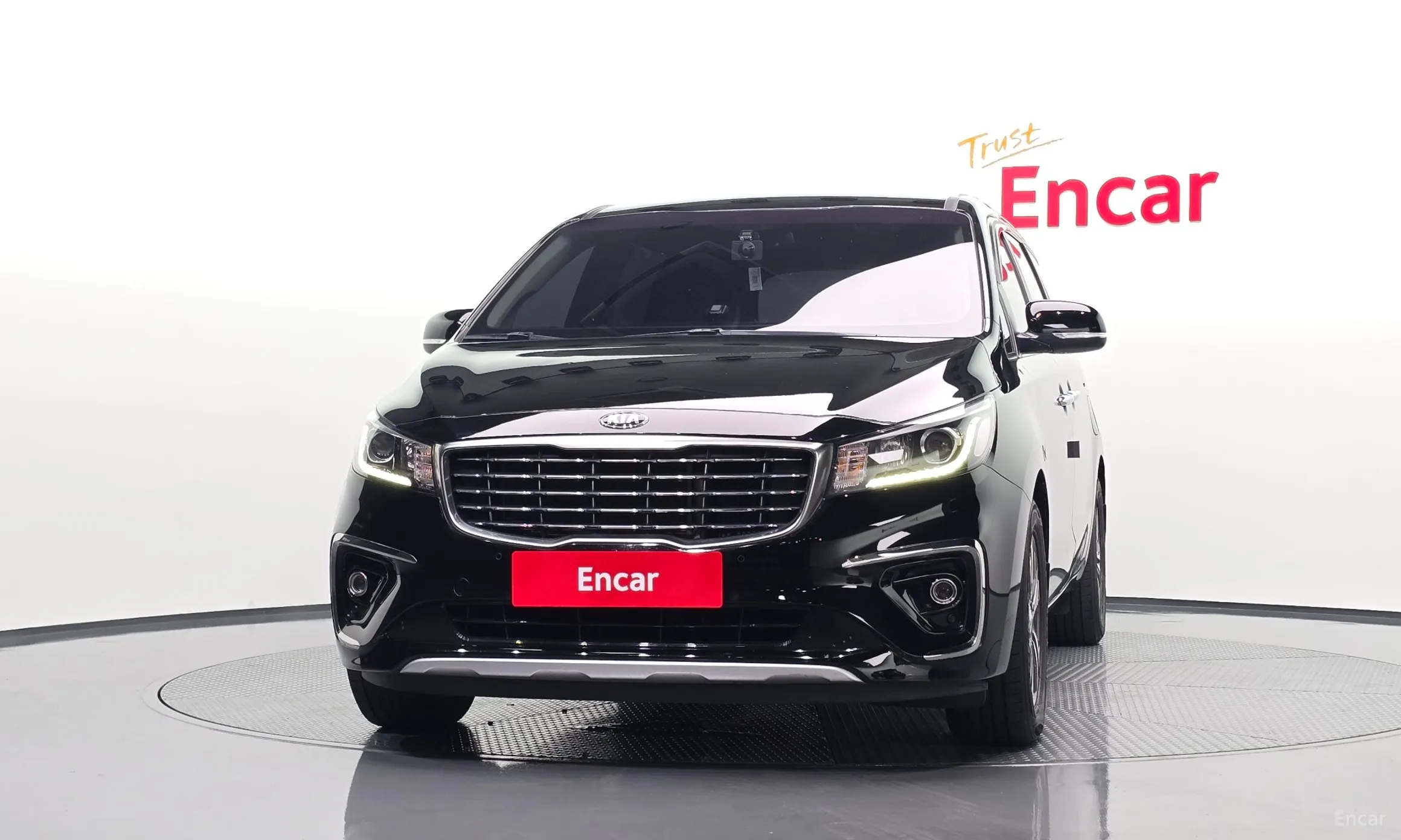 Kia Carnival превью 3