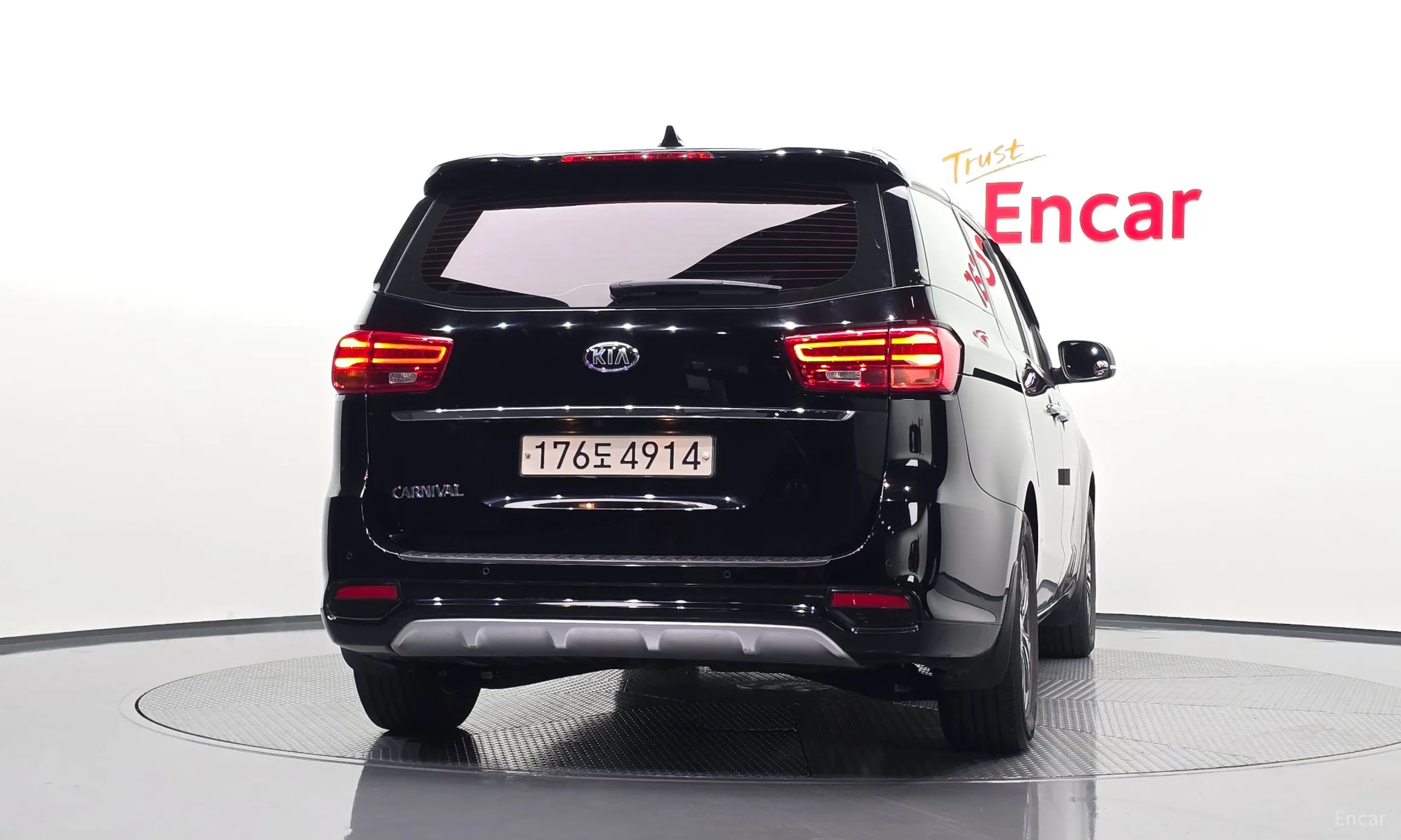 Kia Carnival превью 4
