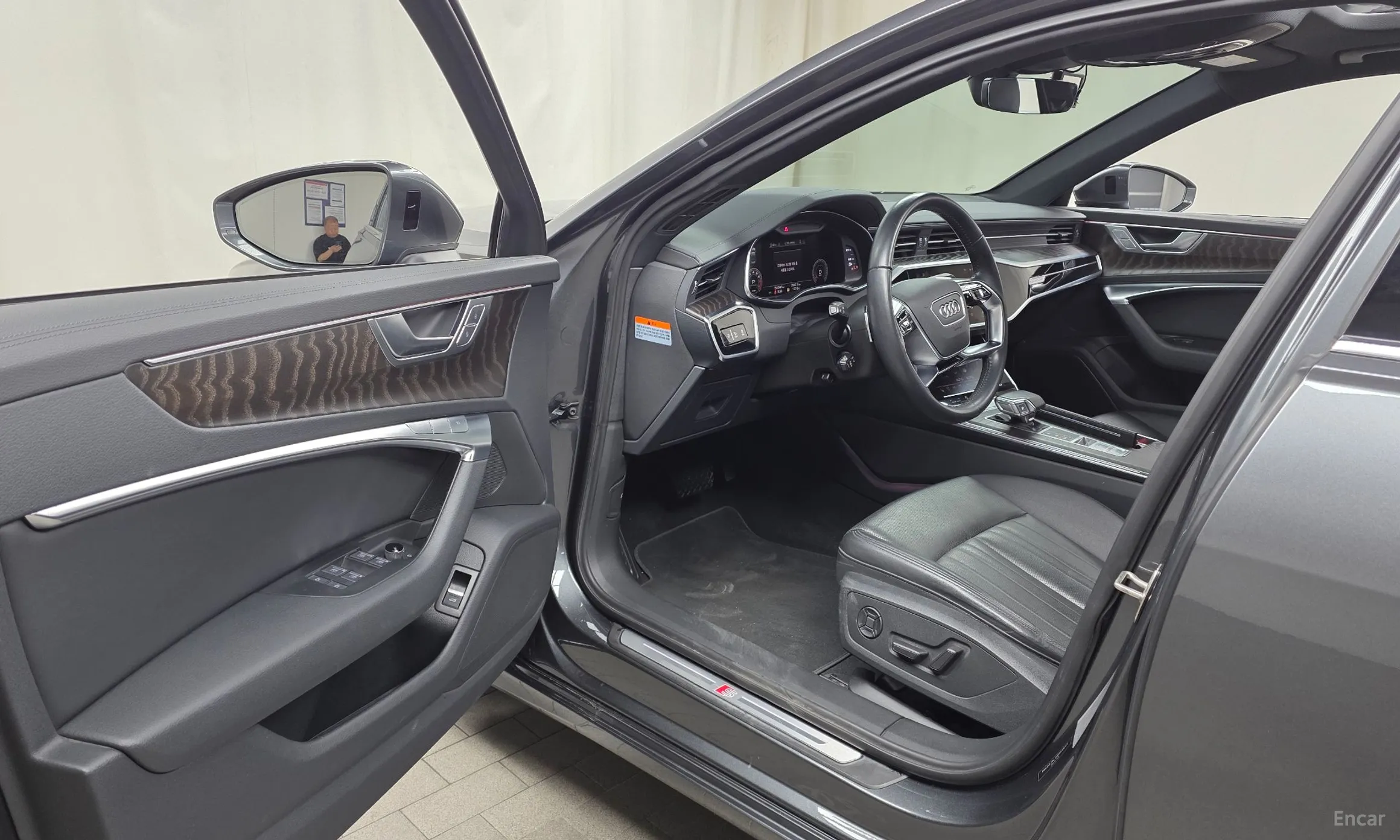 Audi A6 (C8) превью 10