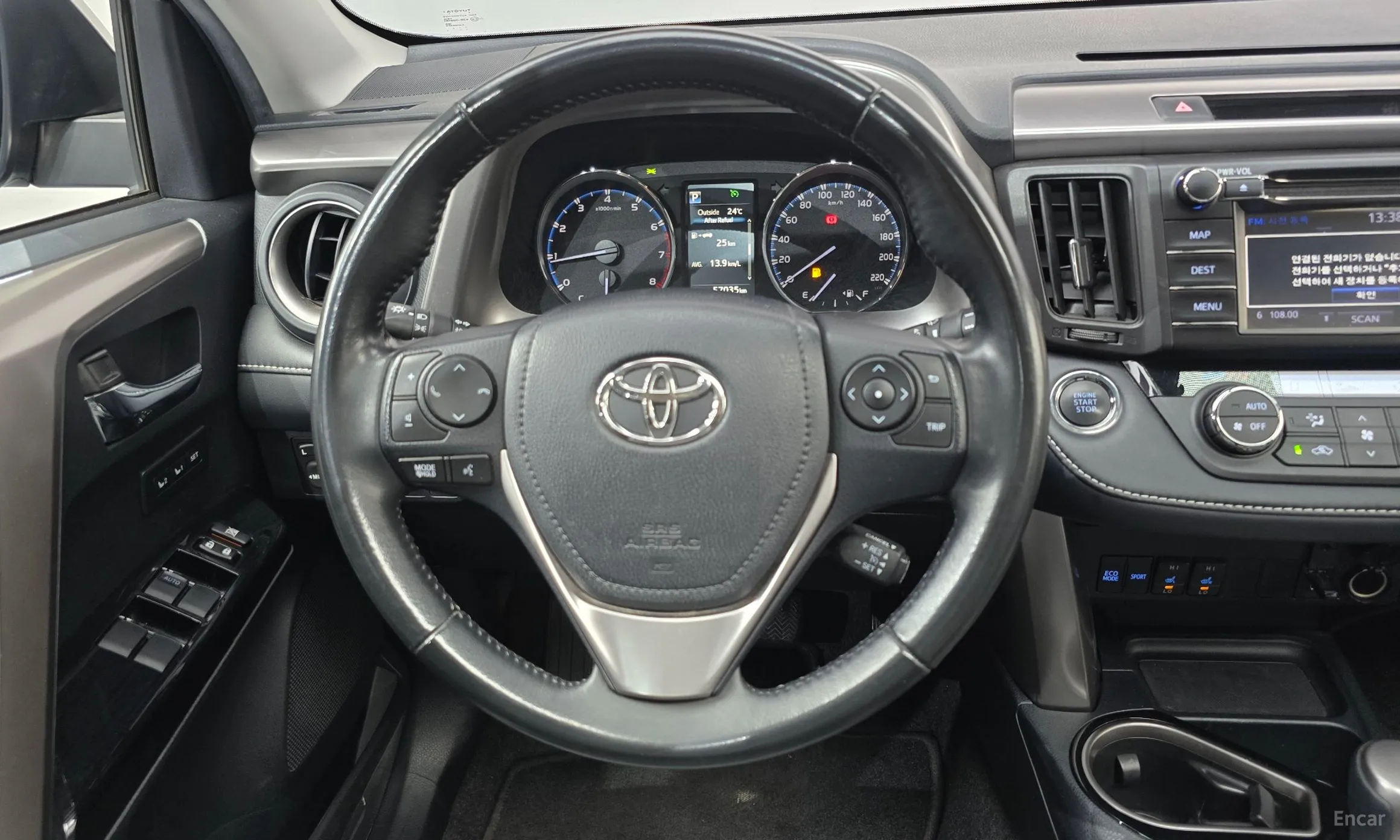 Toyota RAV4 превью 13