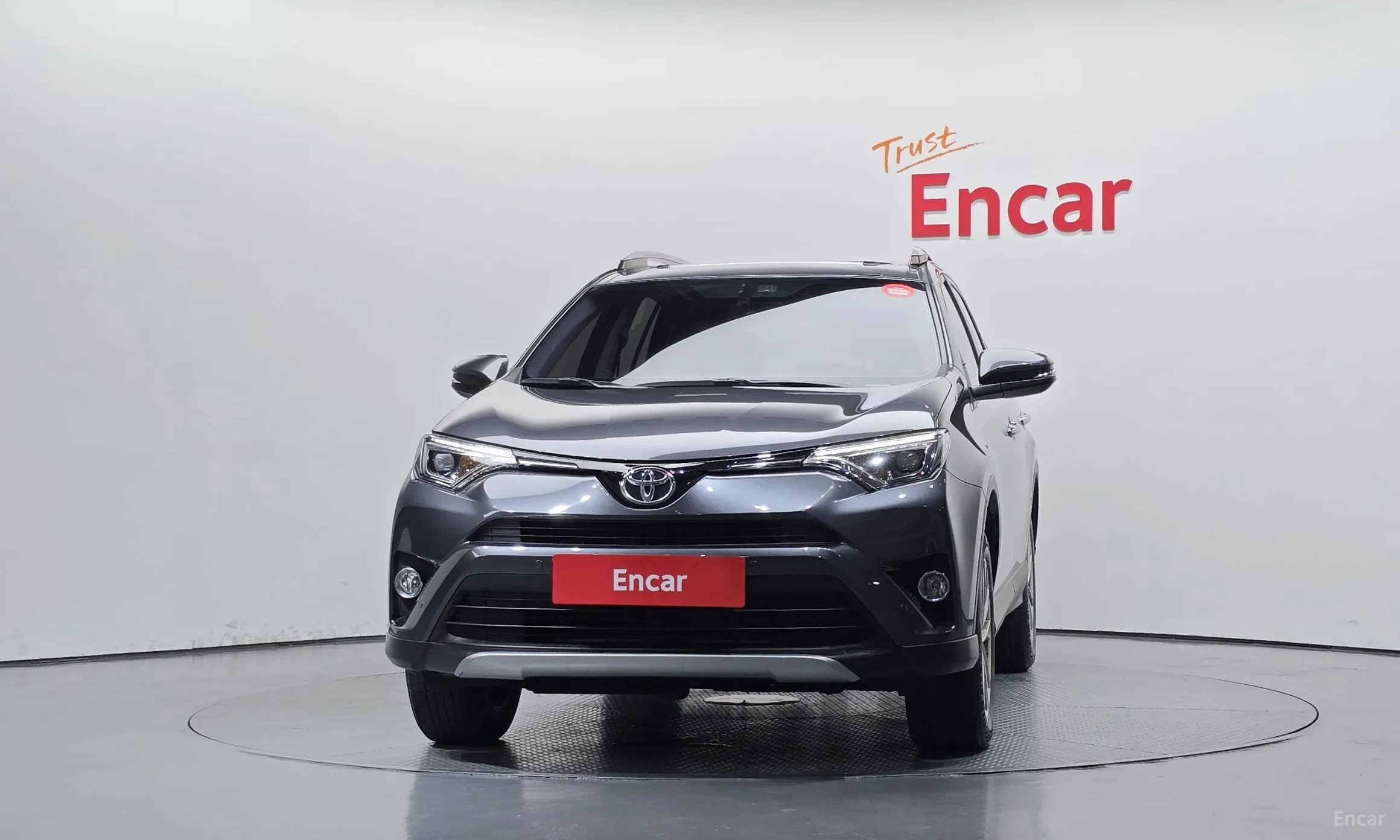 Toyota RAV4 превью 3
