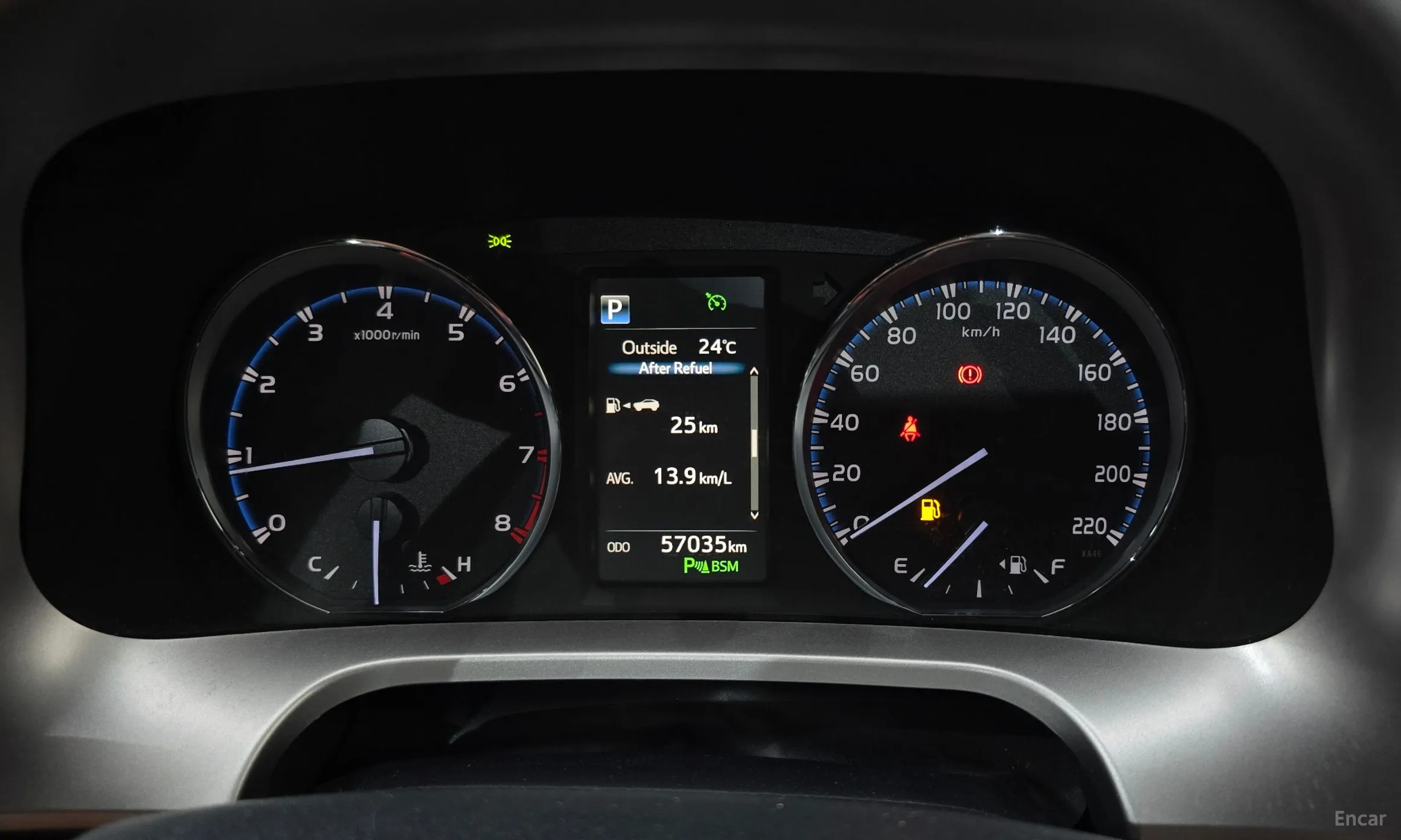 Toyota RAV4 превью 8