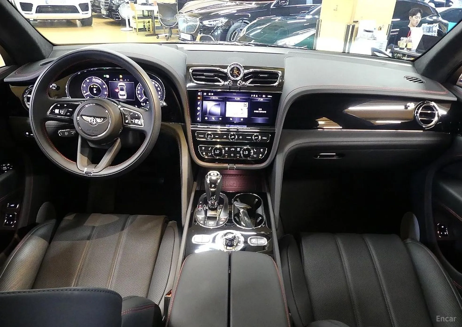 Bentley Bentayga превью 15